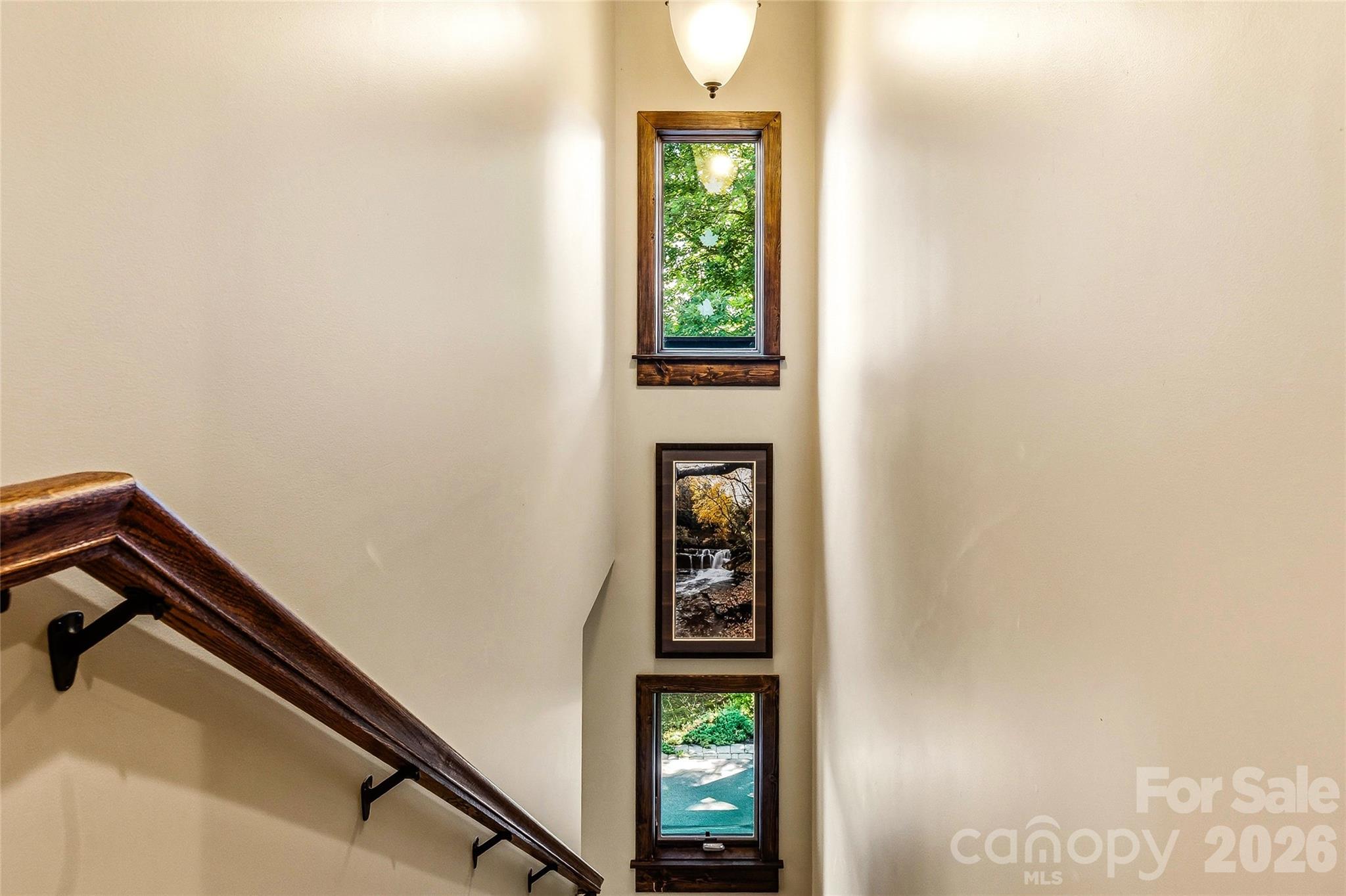 136 Merrills Ridge Road — Asheville