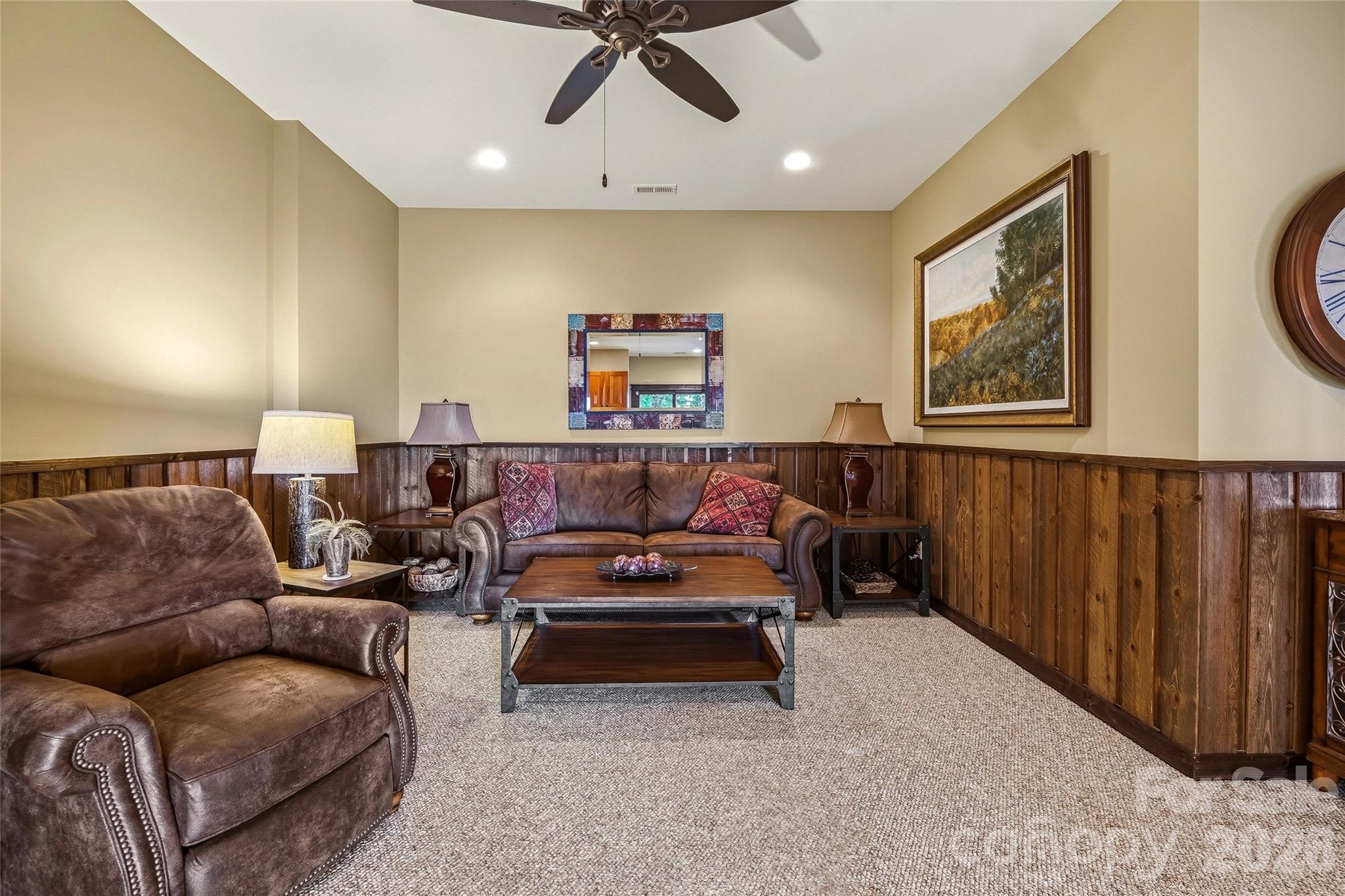 136 Merrills Ridge Road — Asheville