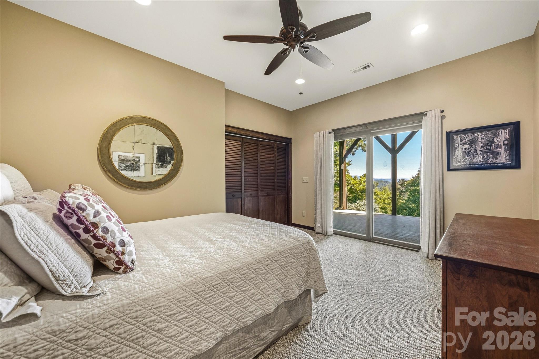 136 Merrills Ridge Road — Asheville