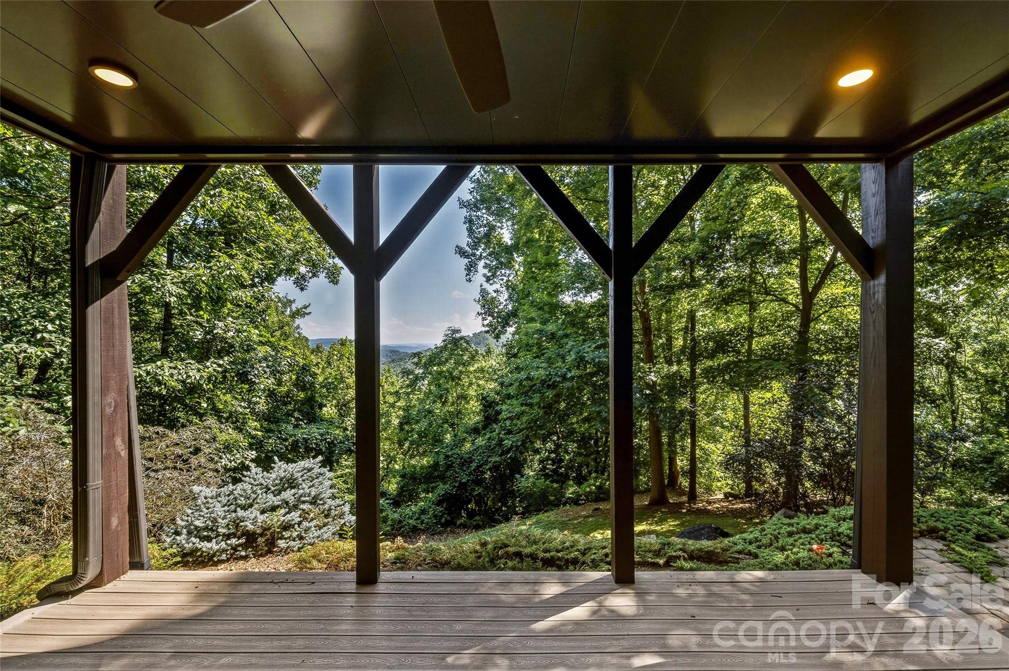 136 Merrills Ridge Road — Asheville