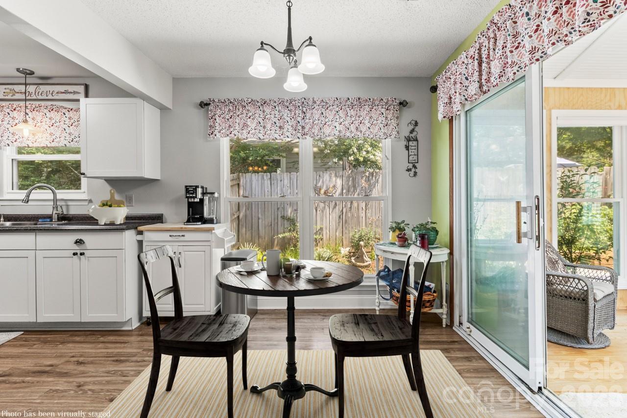 6325 Ellesmere Court — Charlotte