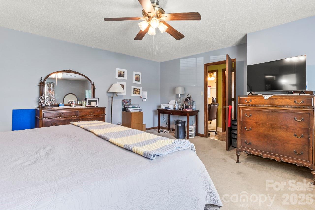 6325 Ellesmere Court — Charlotte