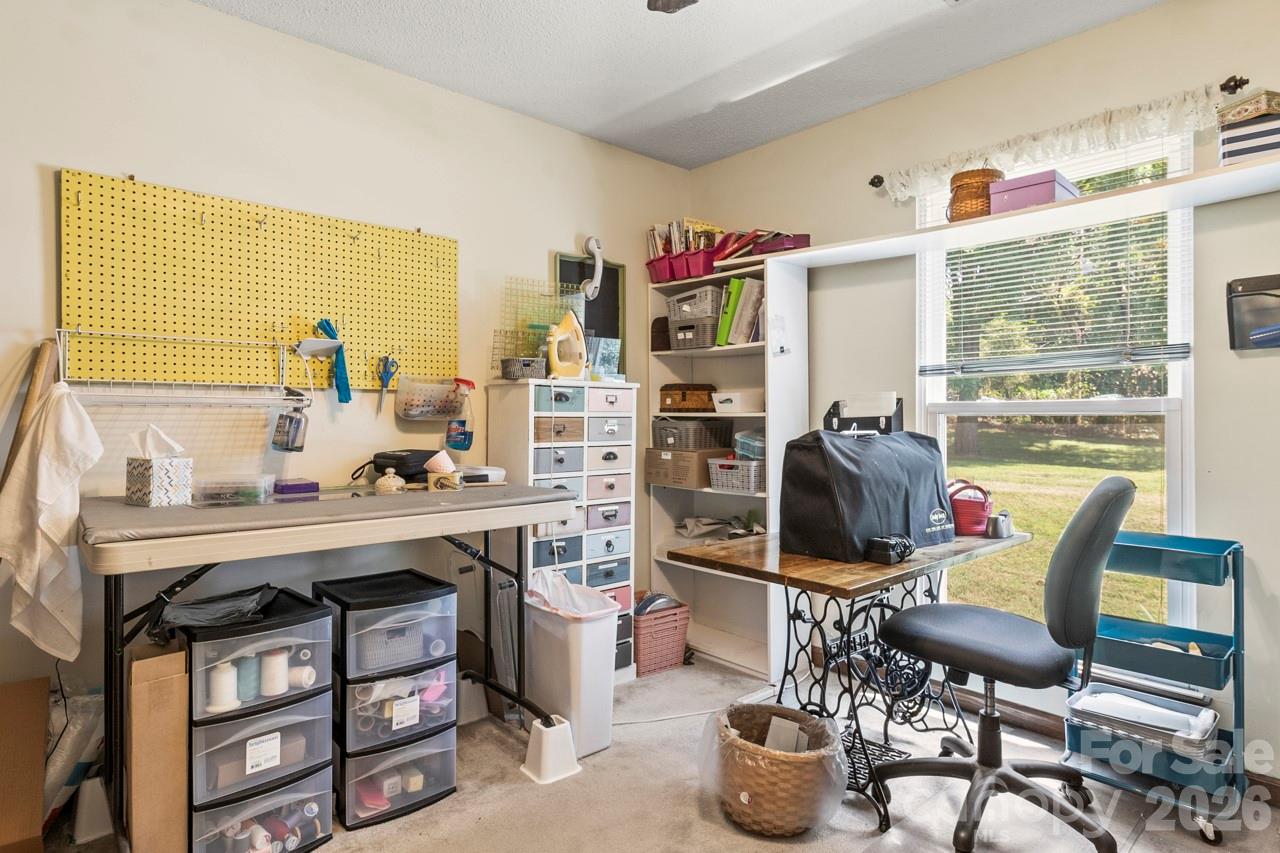 6325 Ellesmere Court — Charlotte