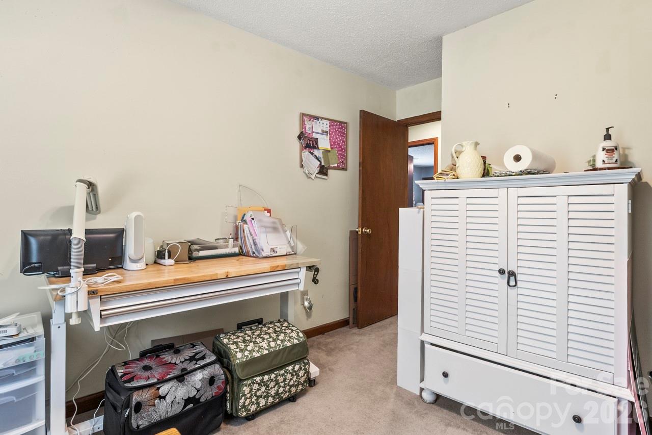 6325 Ellesmere Court — Charlotte