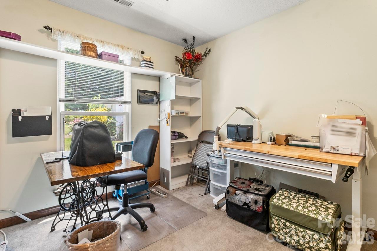 6325 Ellesmere Court — Charlotte