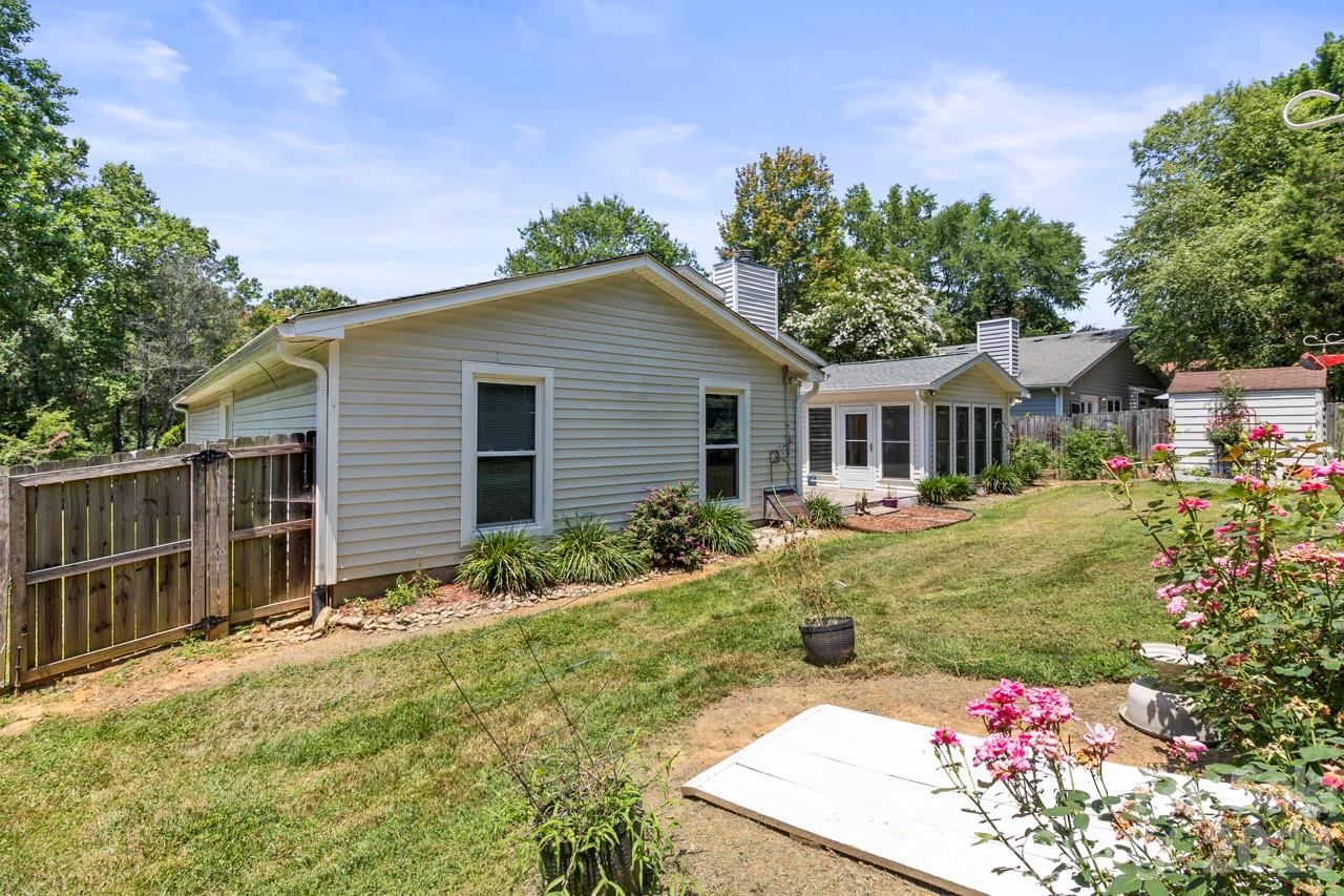 6325 Ellesmere Court — Charlotte
