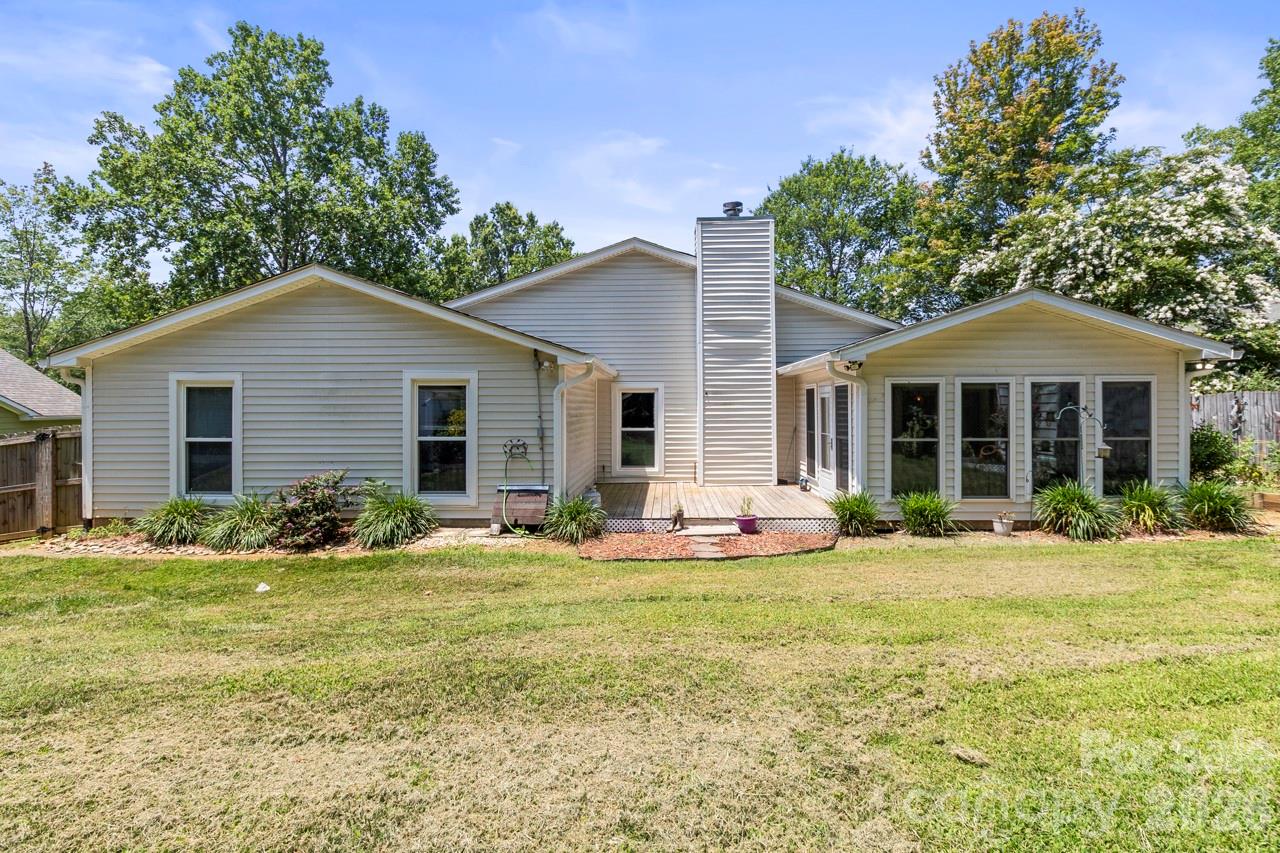6325 Ellesmere Court — Charlotte