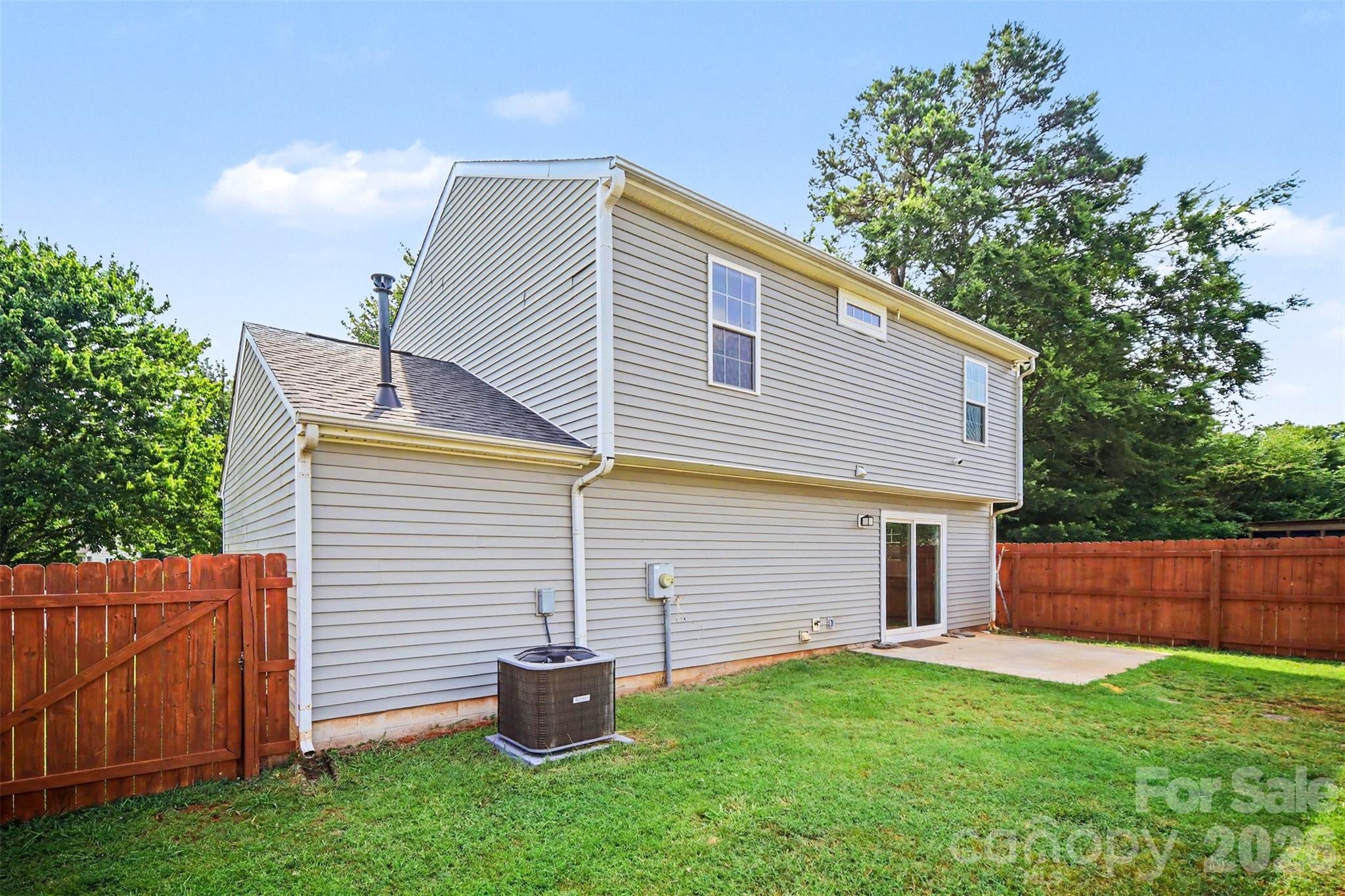 6111 Whispering Brook Court — Charlotte