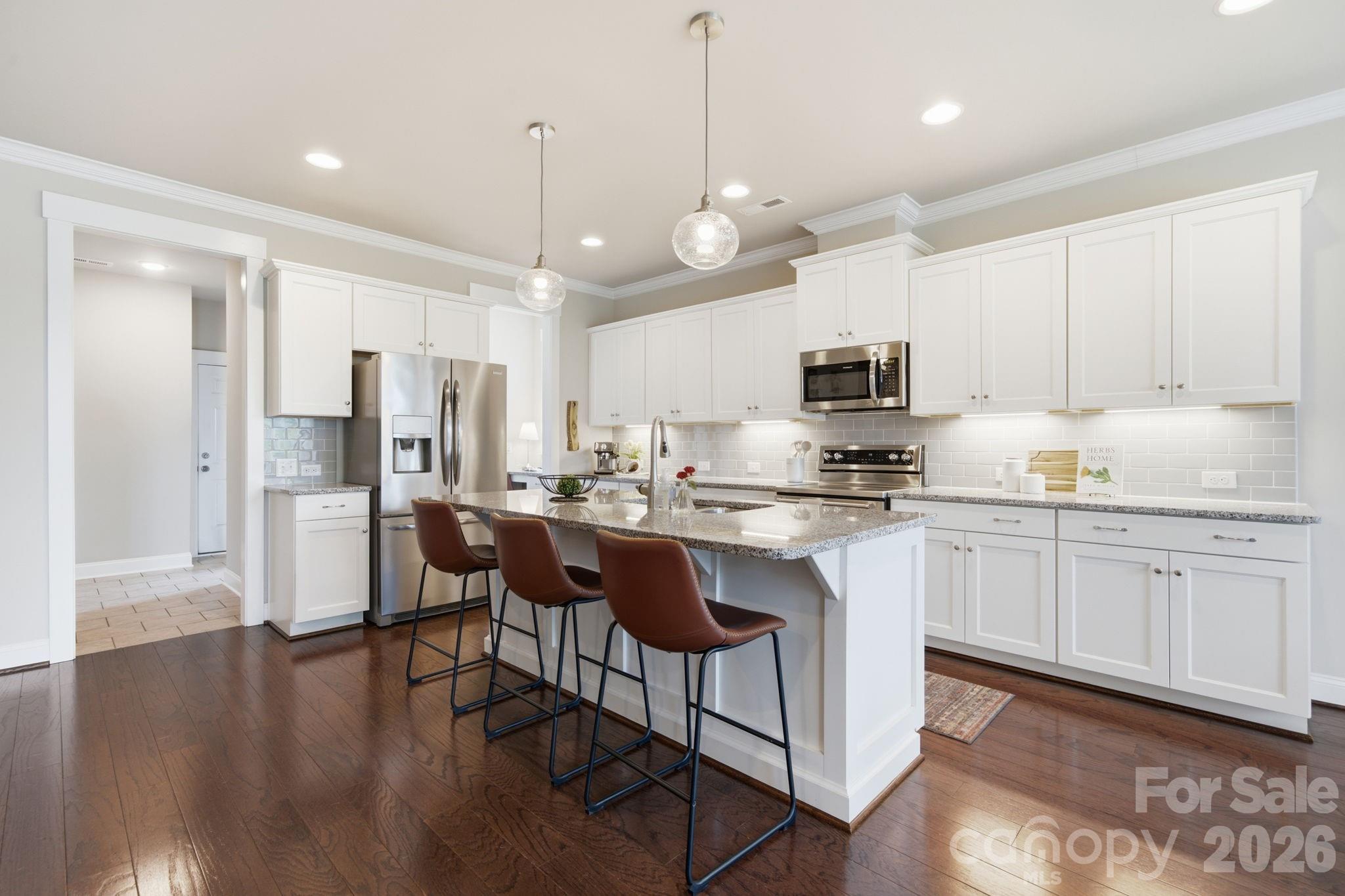 1012 Overlake Drive — Belmont