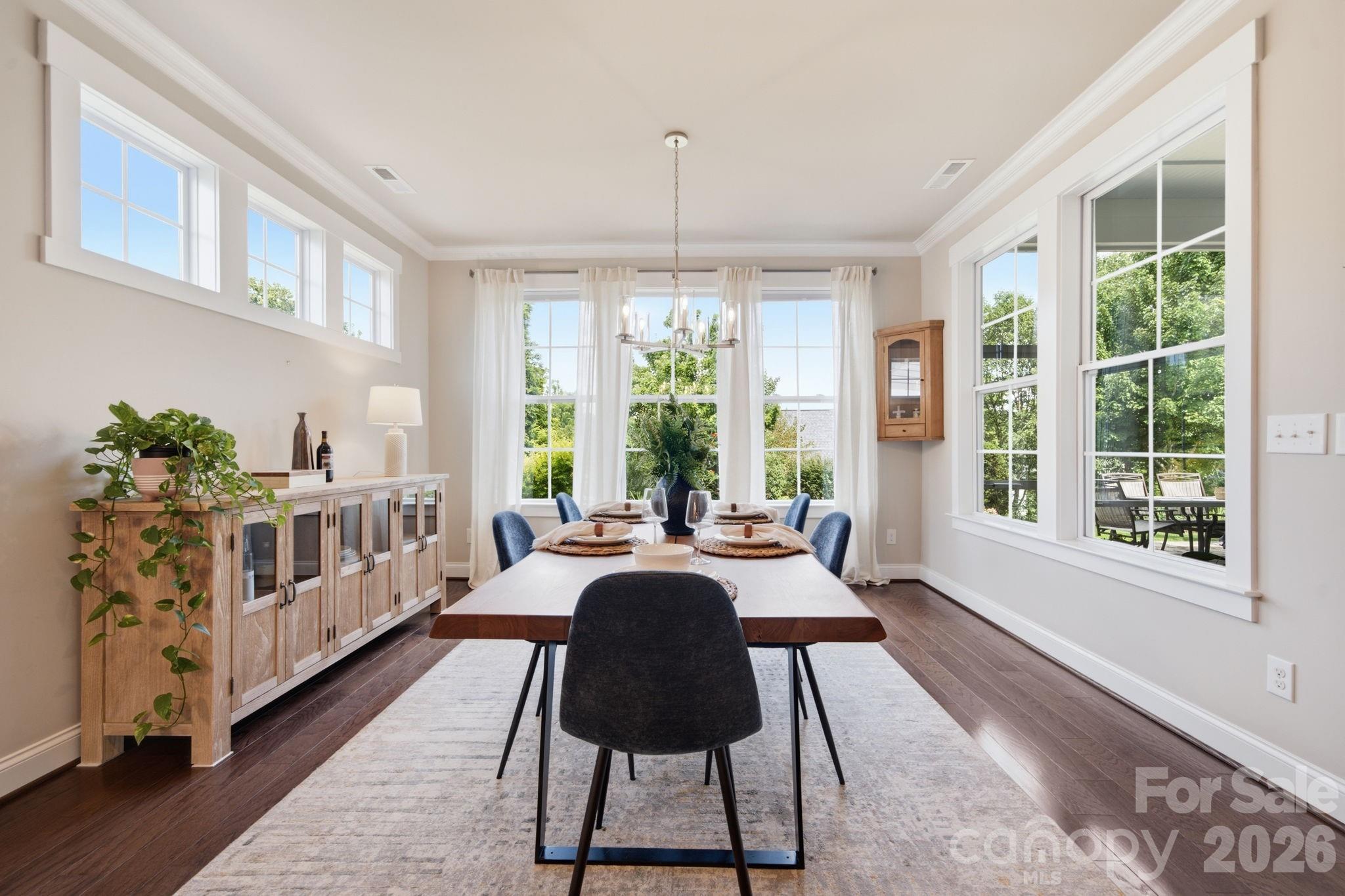1012 Overlake Drive — Belmont