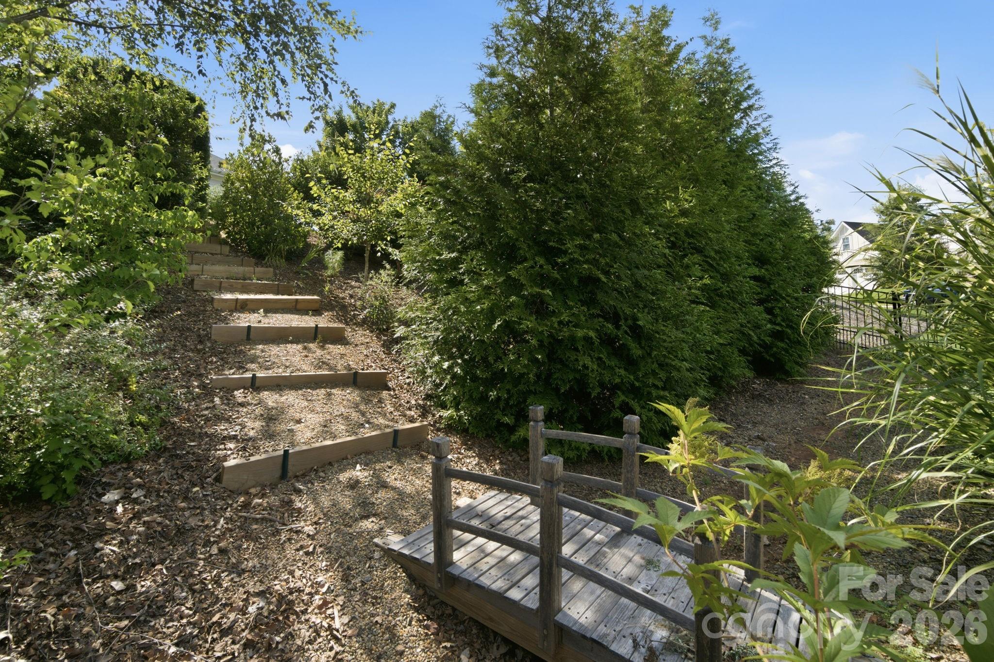 1012 Overlake Drive — Belmont