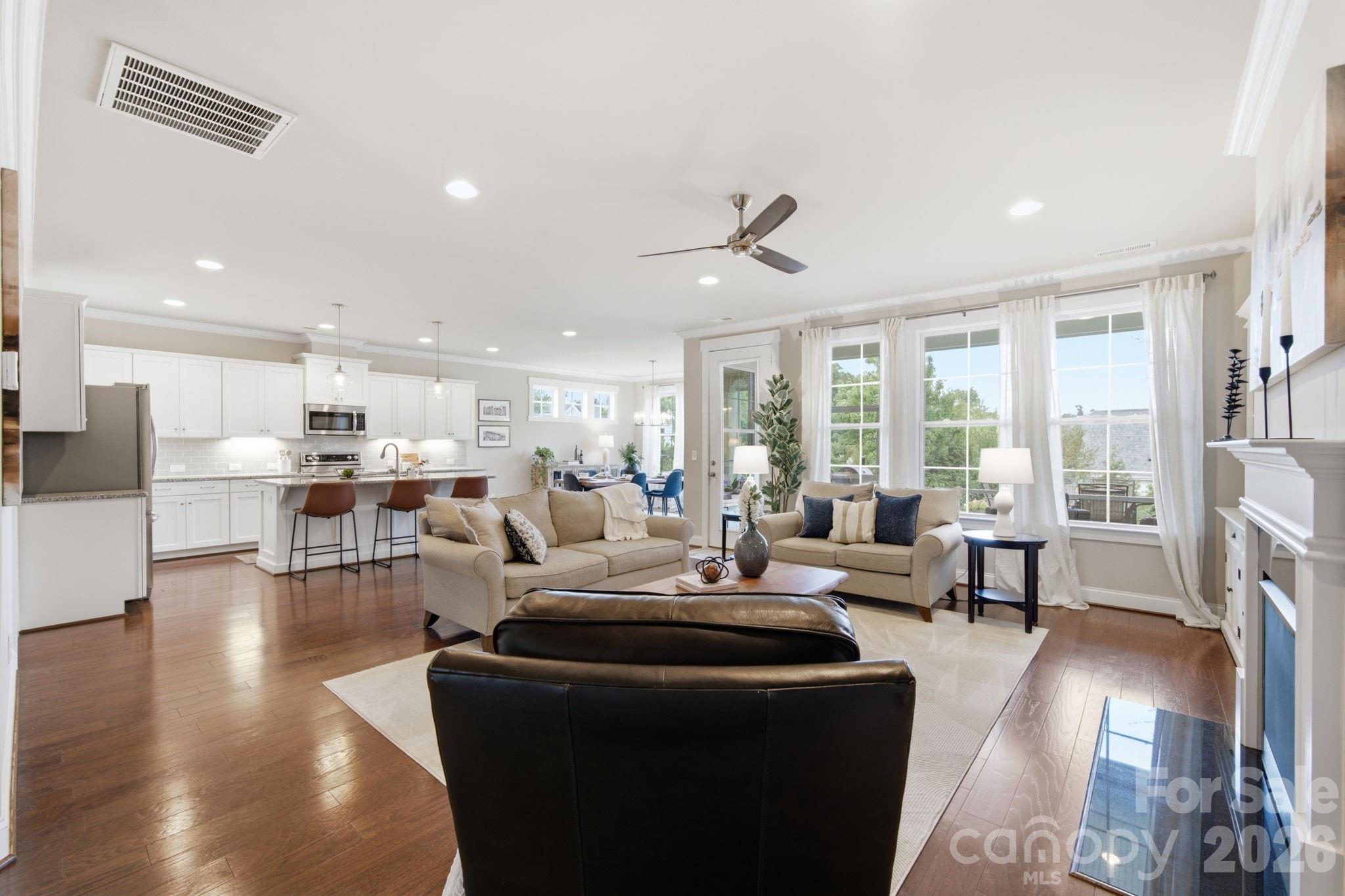 1012 Overlake Drive — Belmont