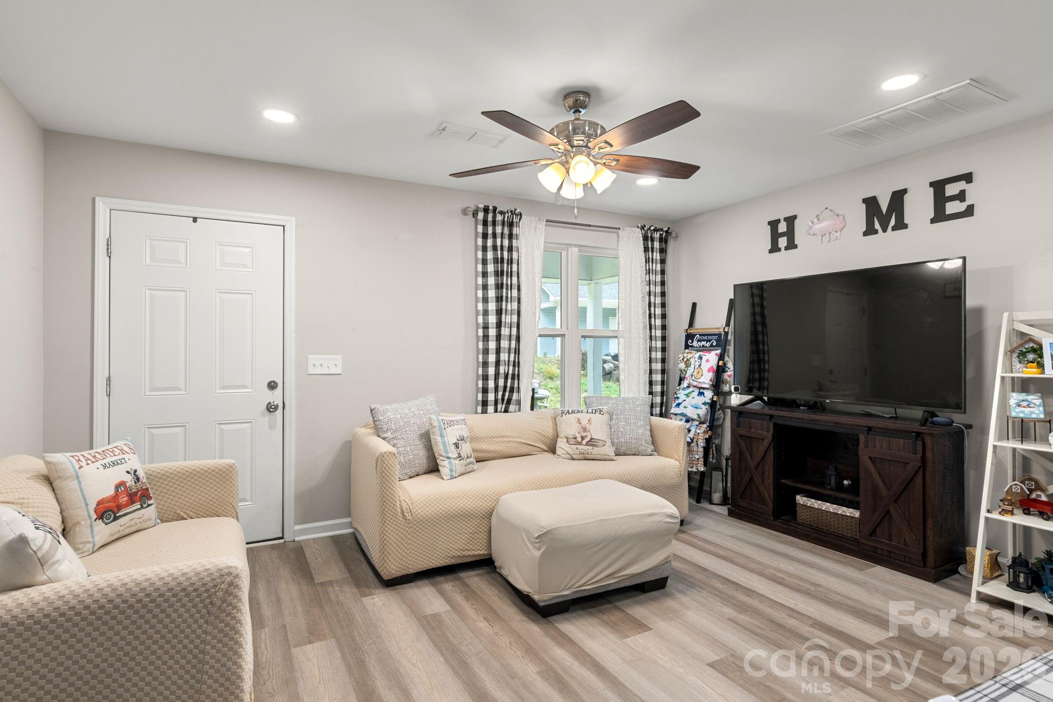 641 Johns Lane — Gastonia