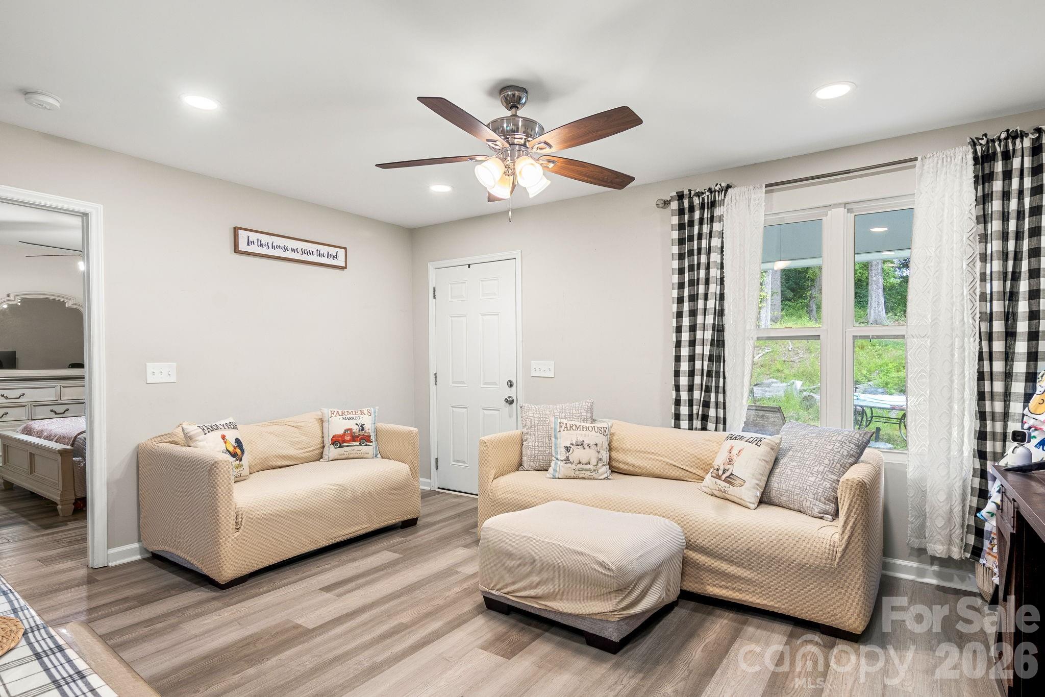 641 Johns Lane — Gastonia