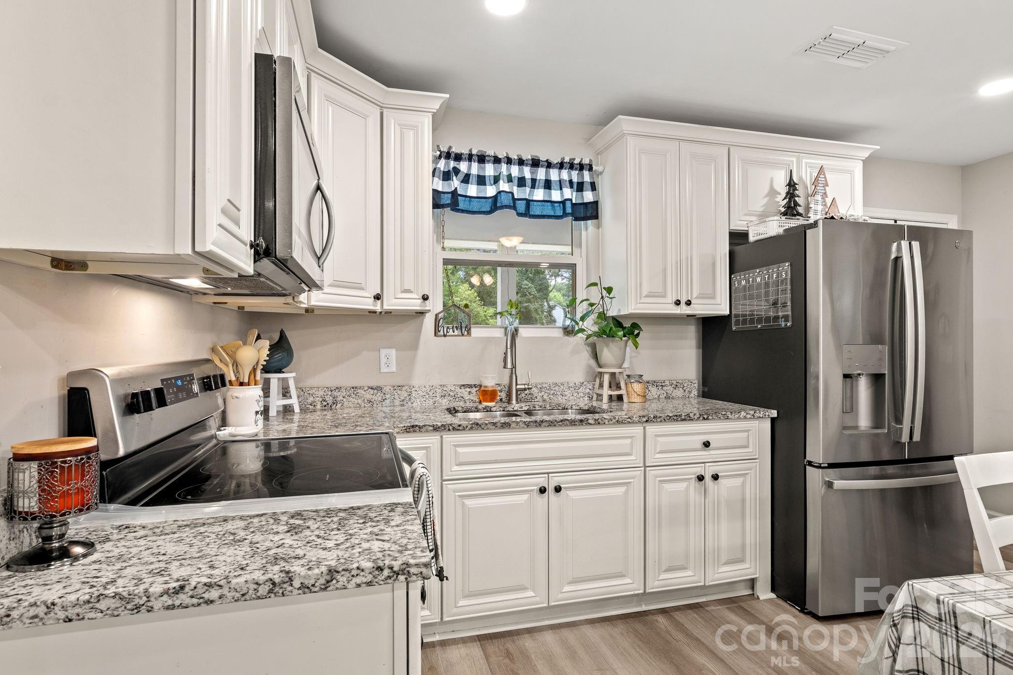 641 Johns Lane — Gastonia