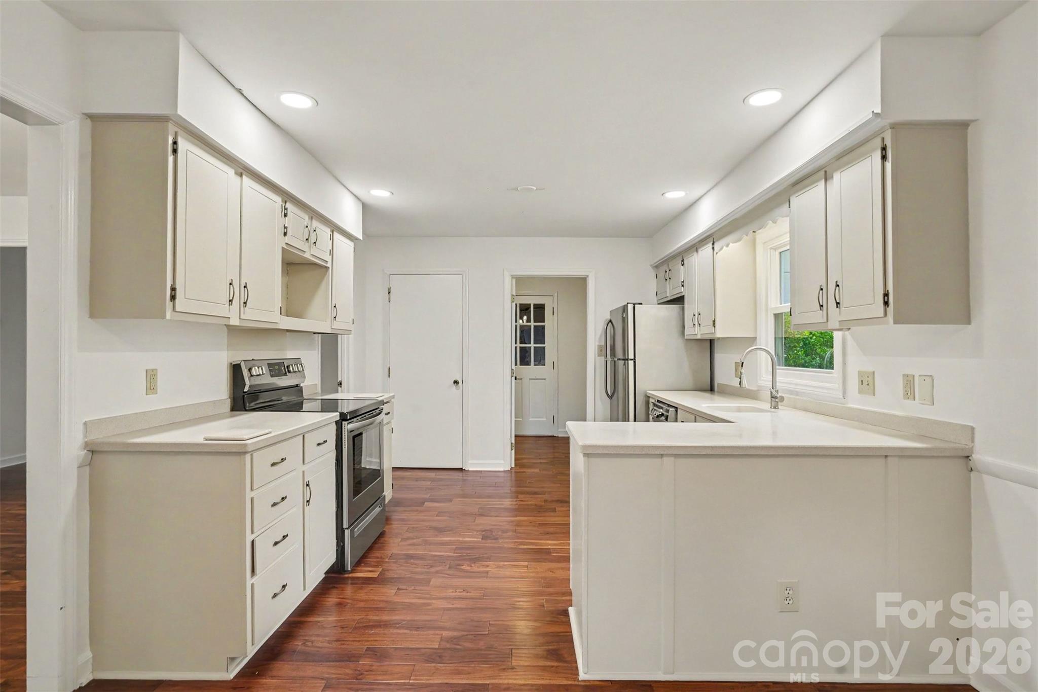 8225 Strawberry Lane — Charlotte