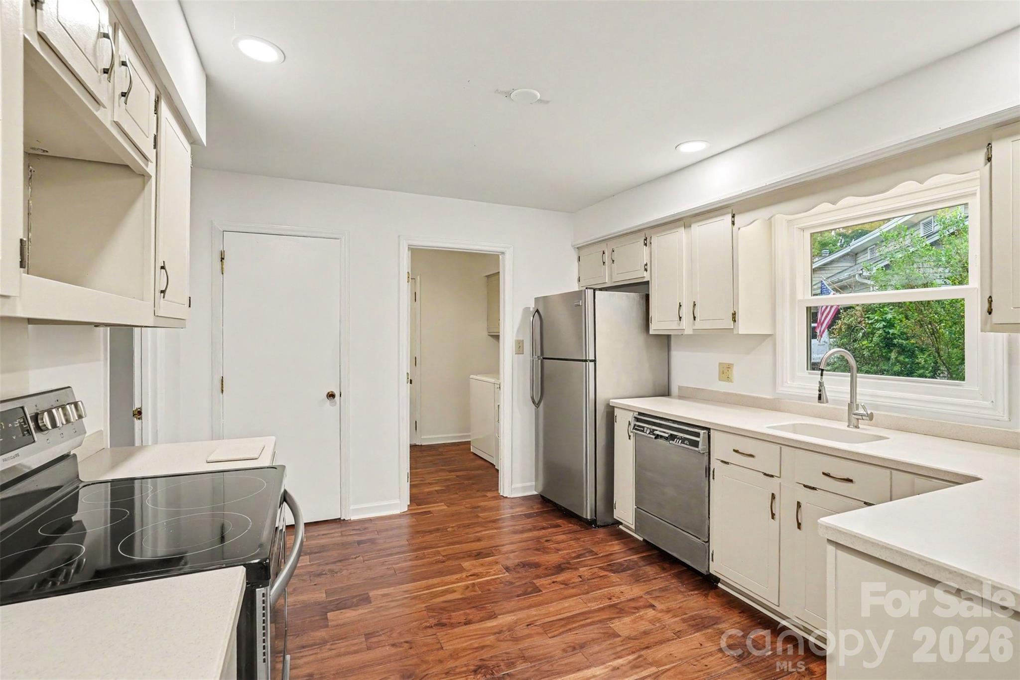 8225 Strawberry Lane — Charlotte