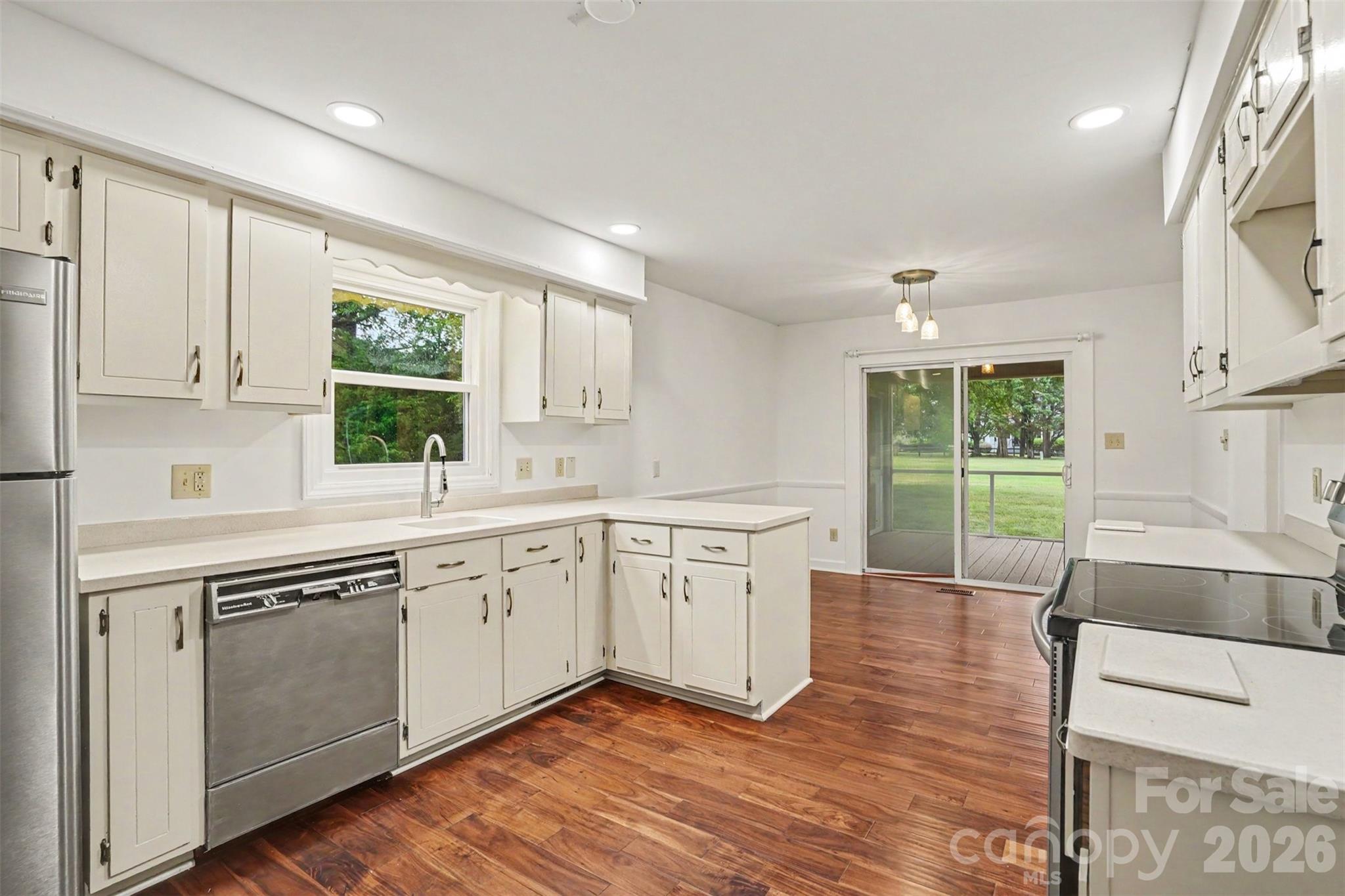 8225 Strawberry Lane — Charlotte
