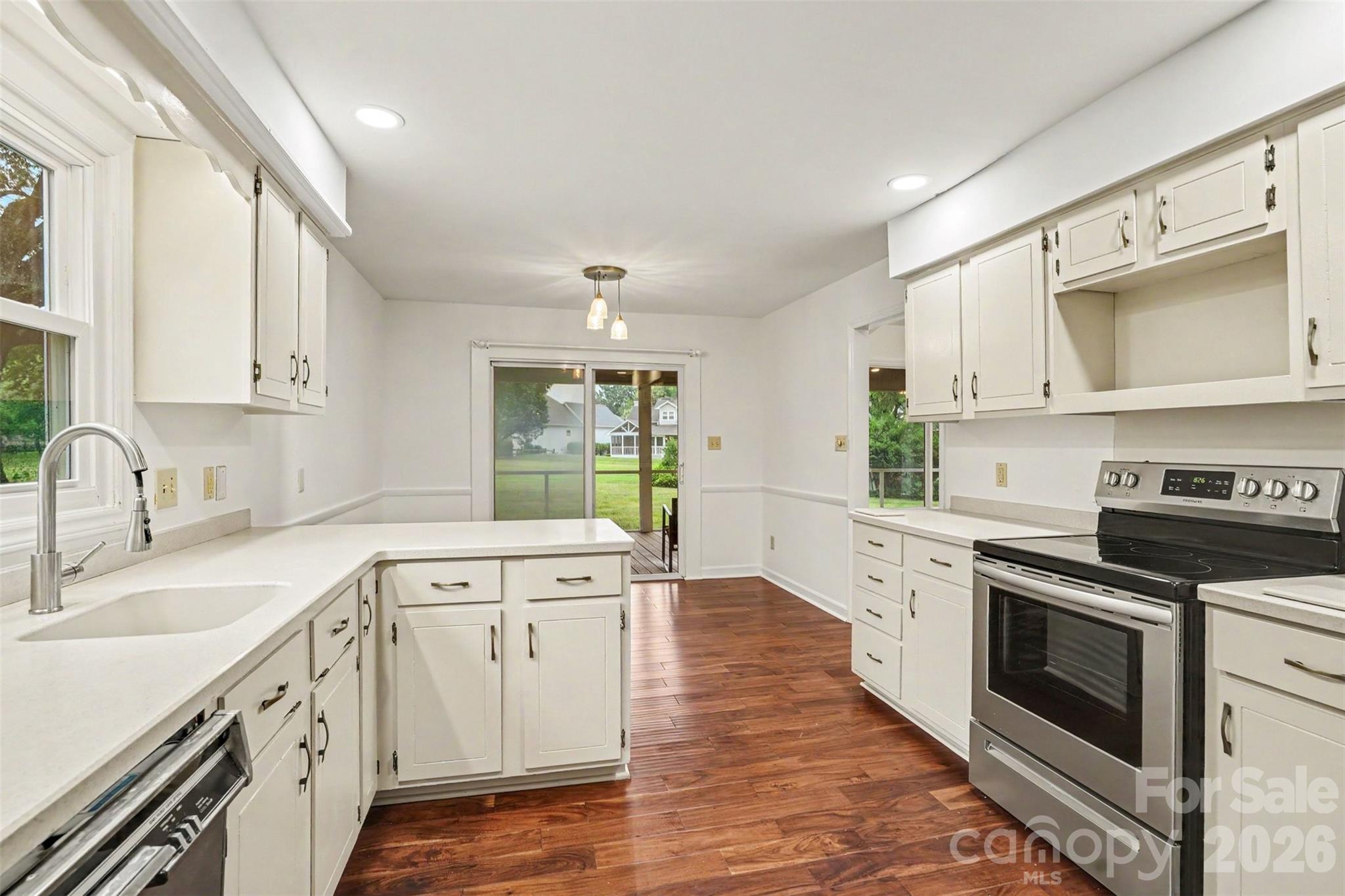 8225 Strawberry Lane — Charlotte