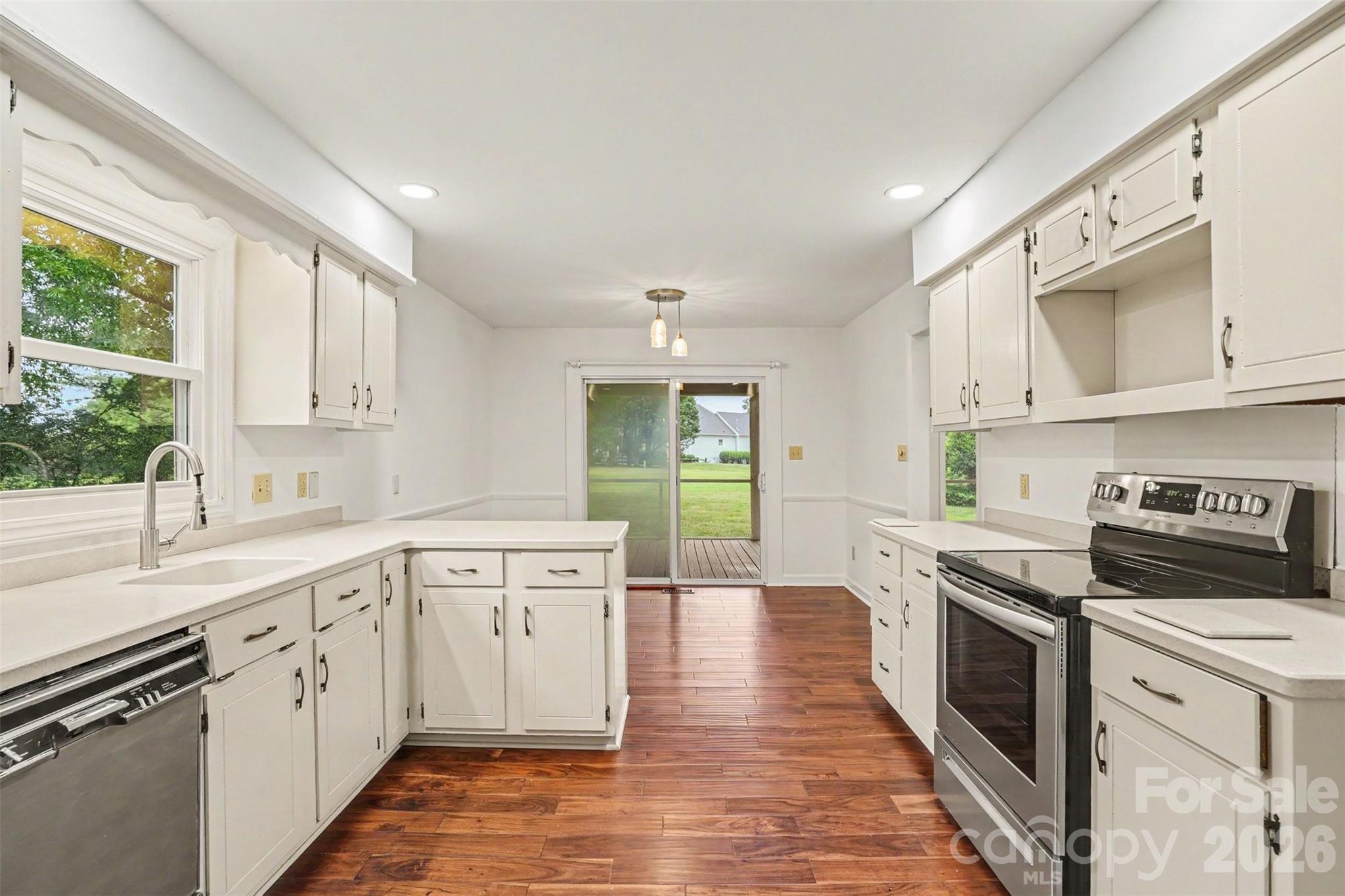 8225 Strawberry Lane — Charlotte