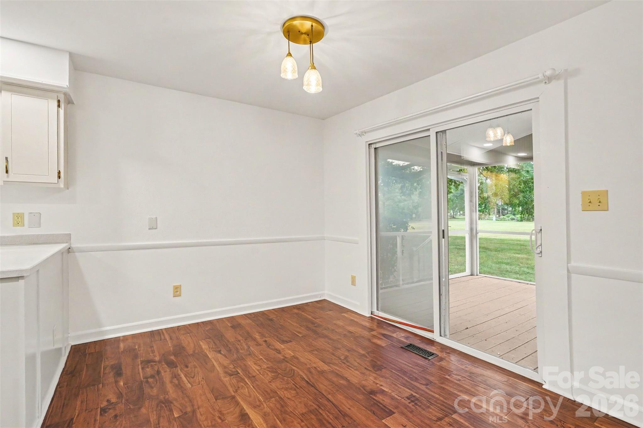 8225 Strawberry Lane — Charlotte