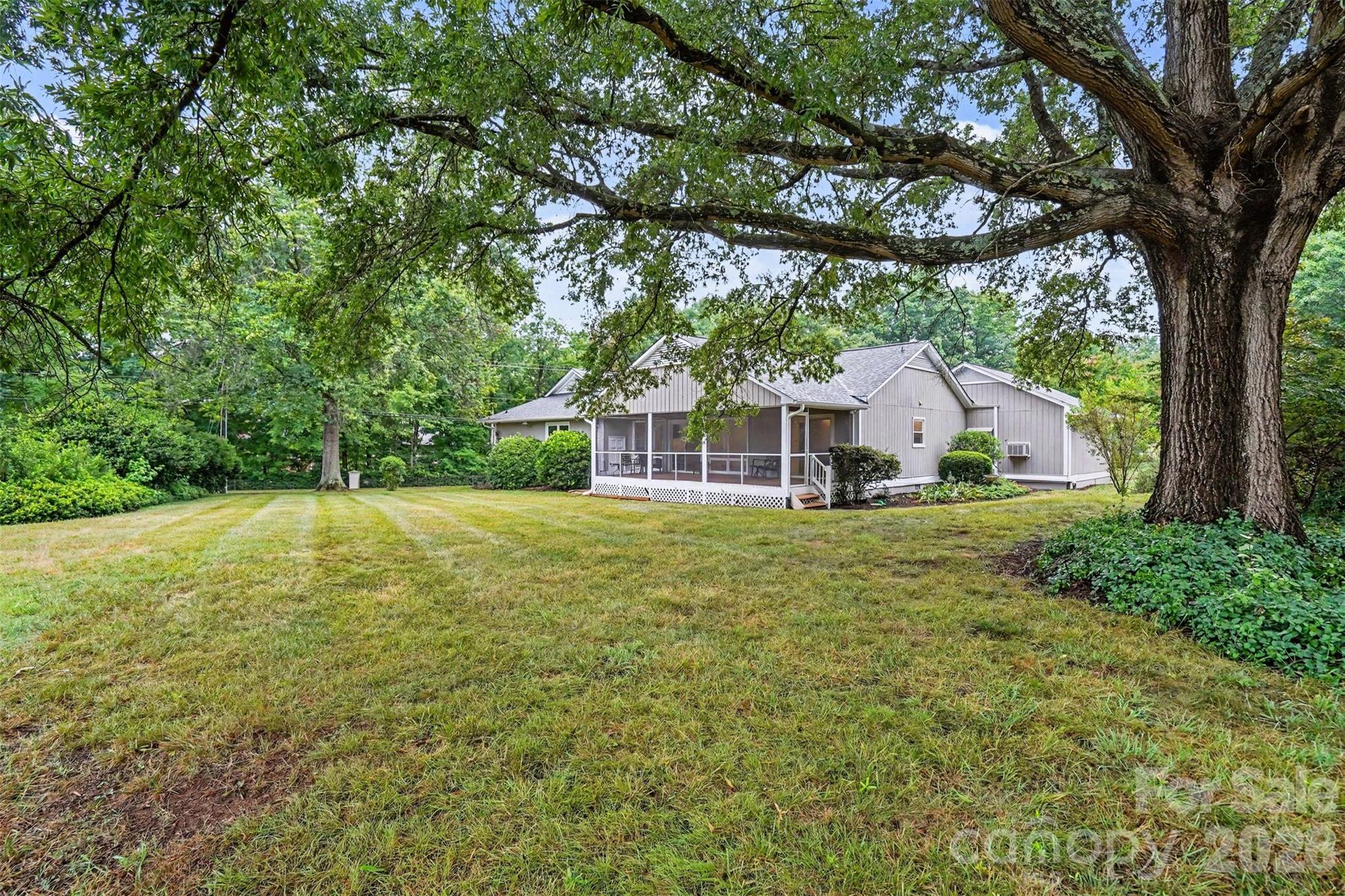 8225 Strawberry Lane — Charlotte