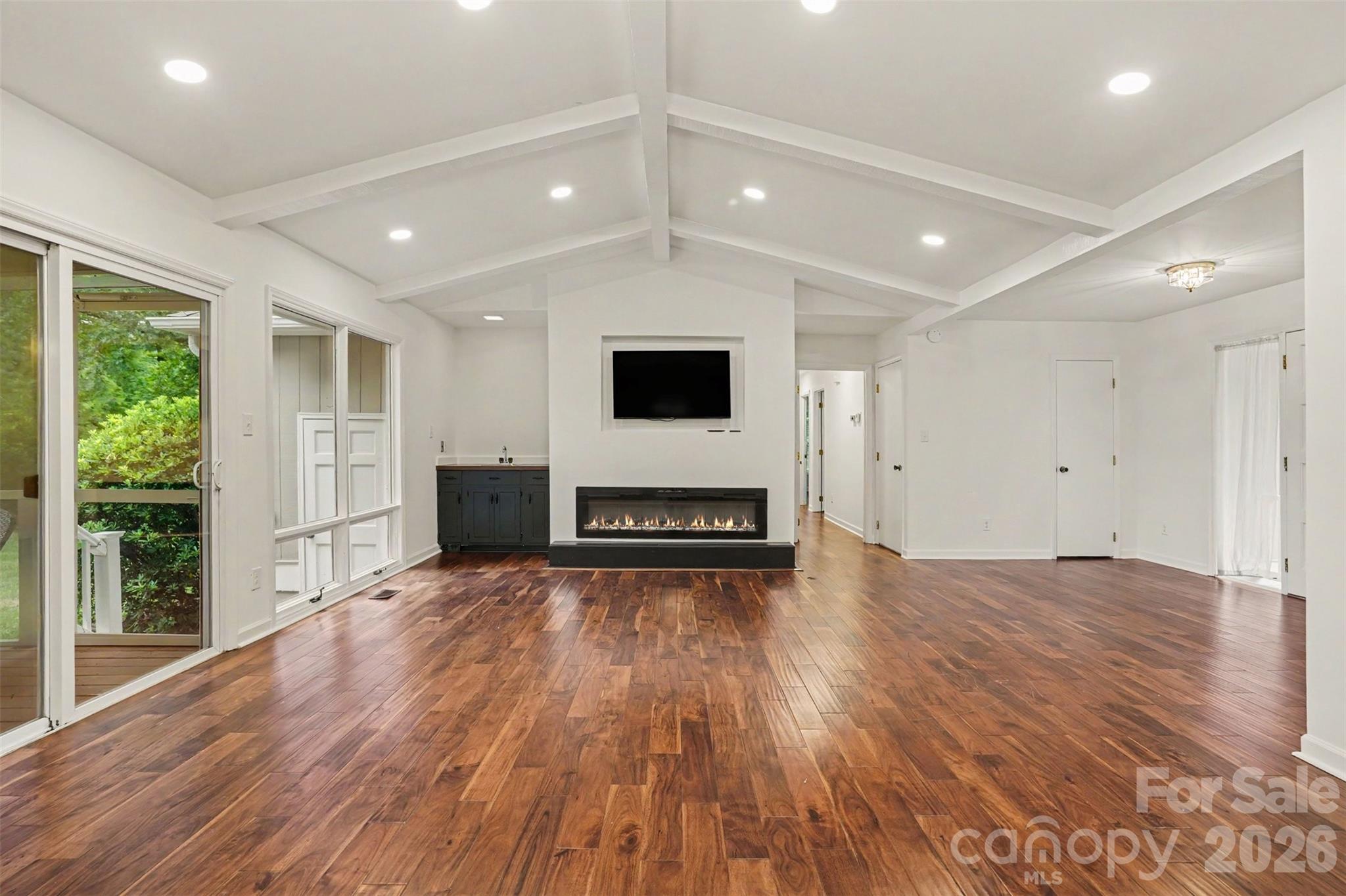 8225 Strawberry Lane — Charlotte