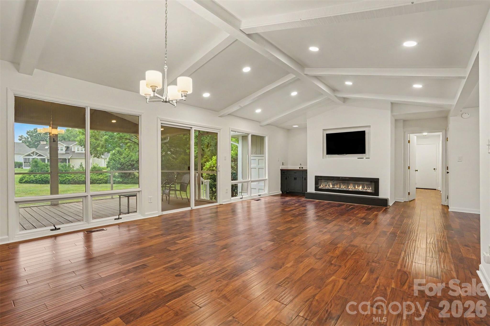 8225 Strawberry Lane — Charlotte