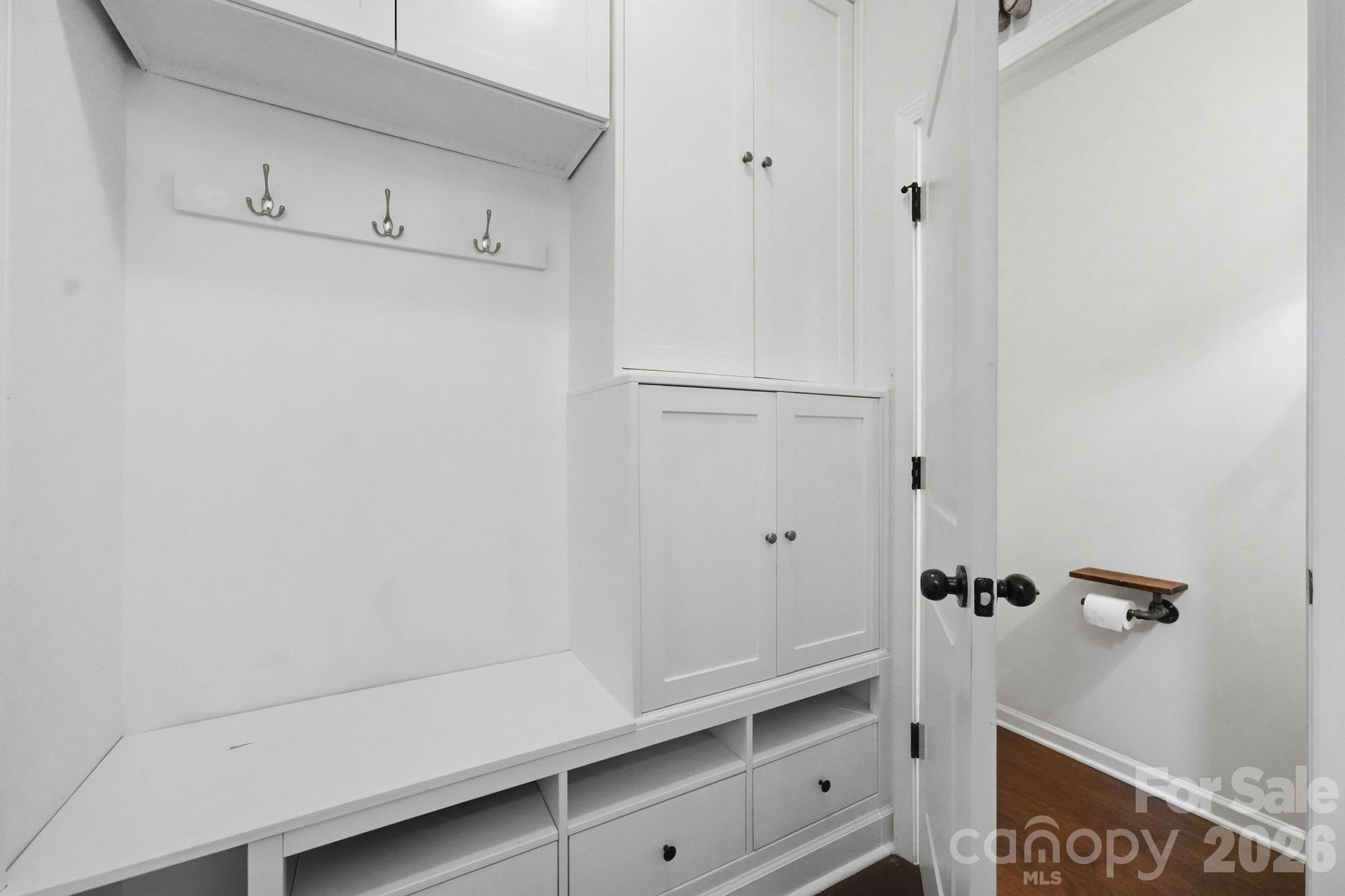 5917 Mcclintock Drive — Denver