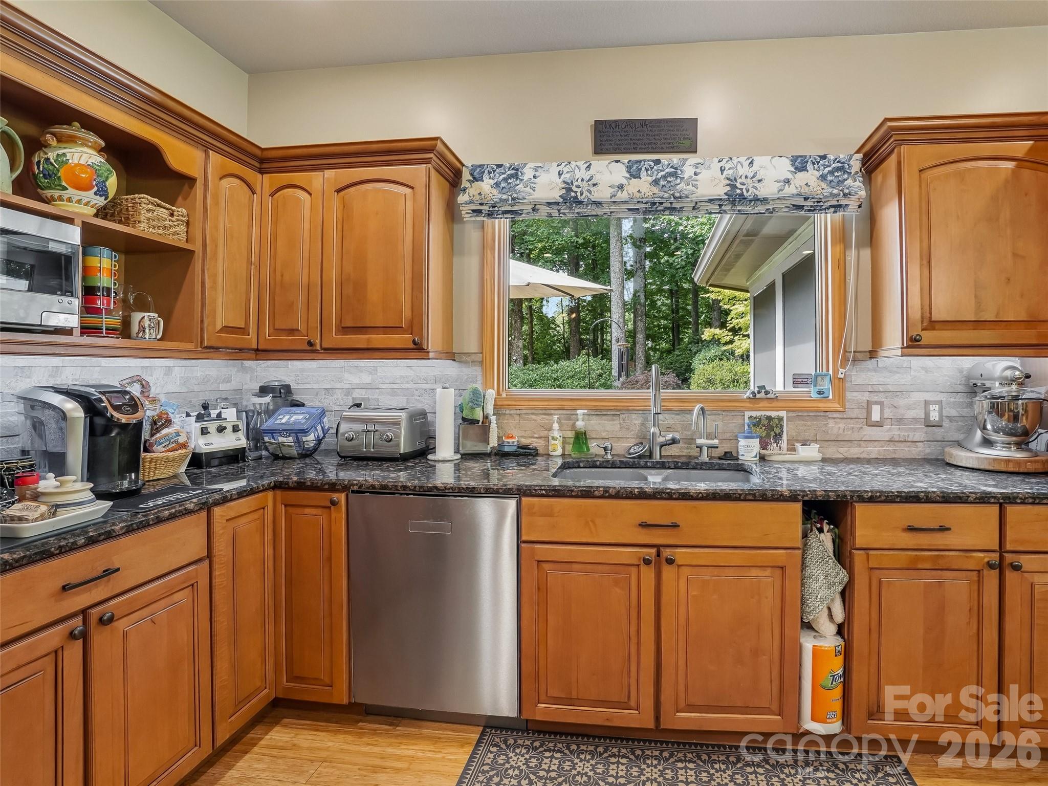 300 Pinnacle Peak Lane — Flat Rock