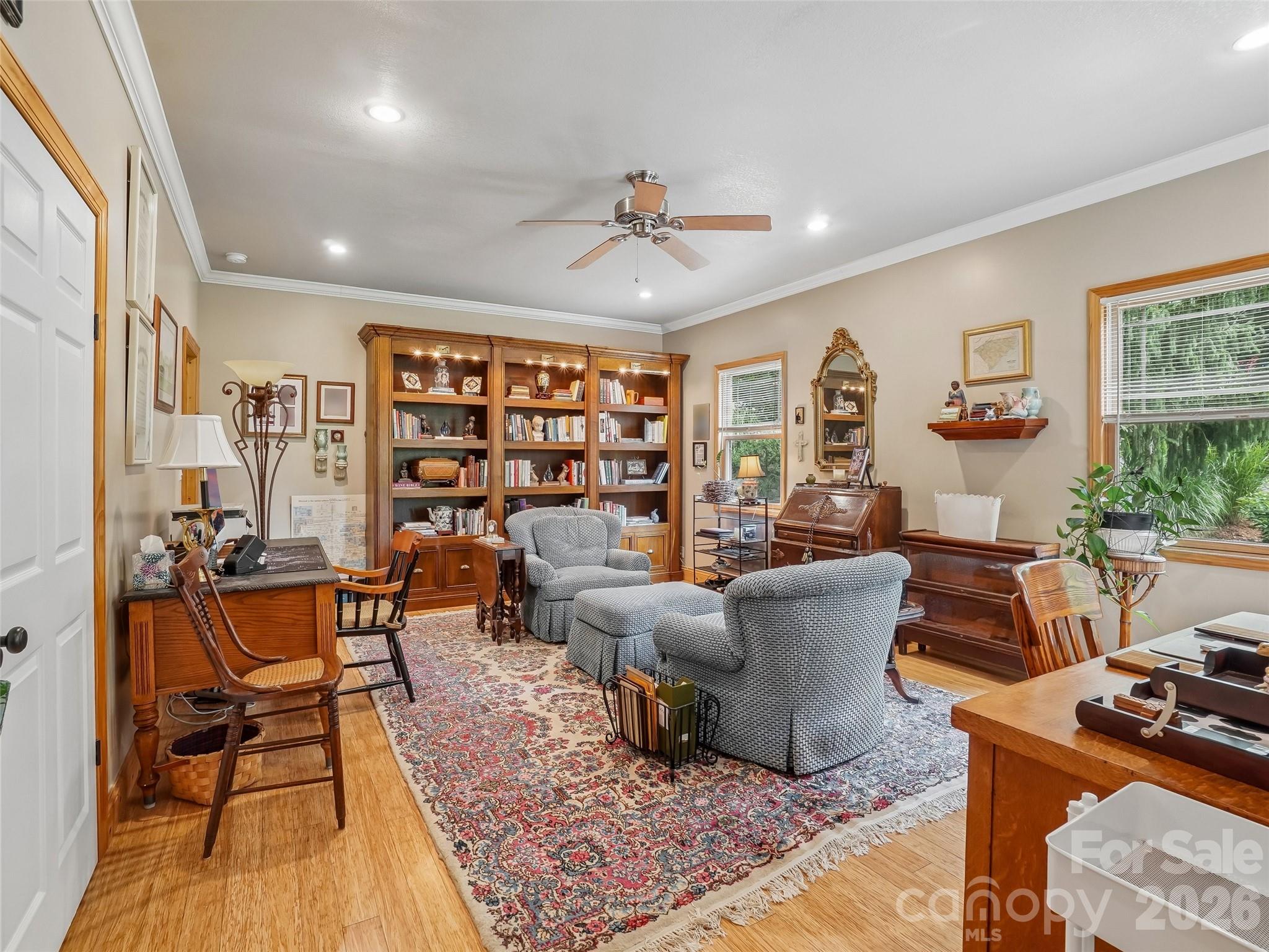 300 Pinnacle Peak Lane — Flat Rock