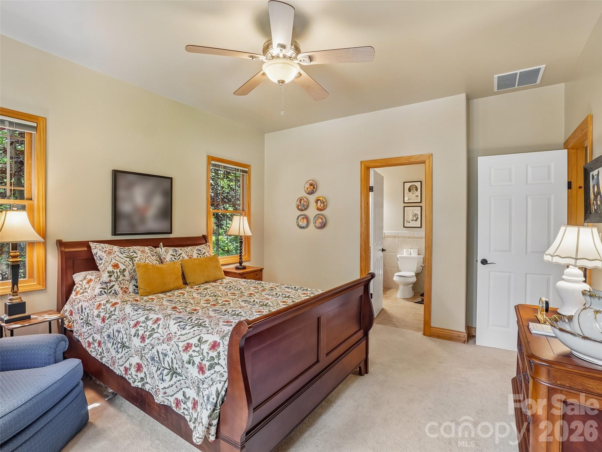300 Pinnacle Peak Lane — Flat Rock