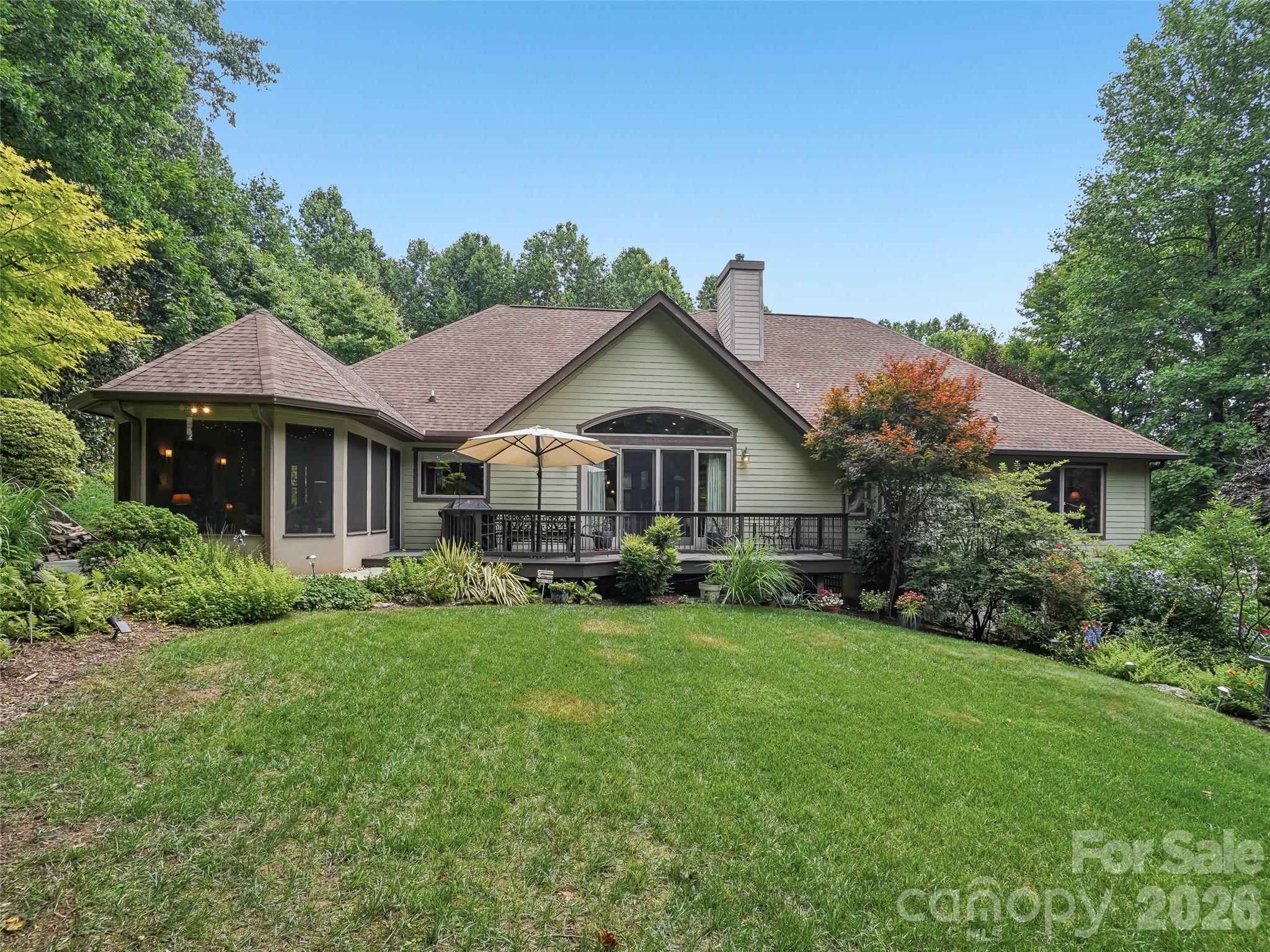 300 Pinnacle Peak Lane — Flat Rock