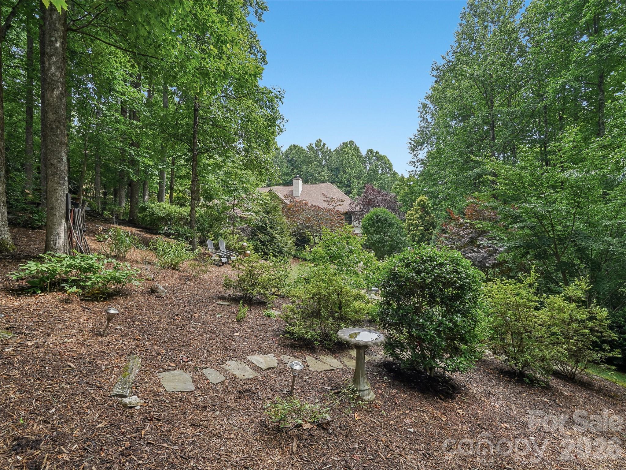 300 Pinnacle Peak Lane — Flat Rock