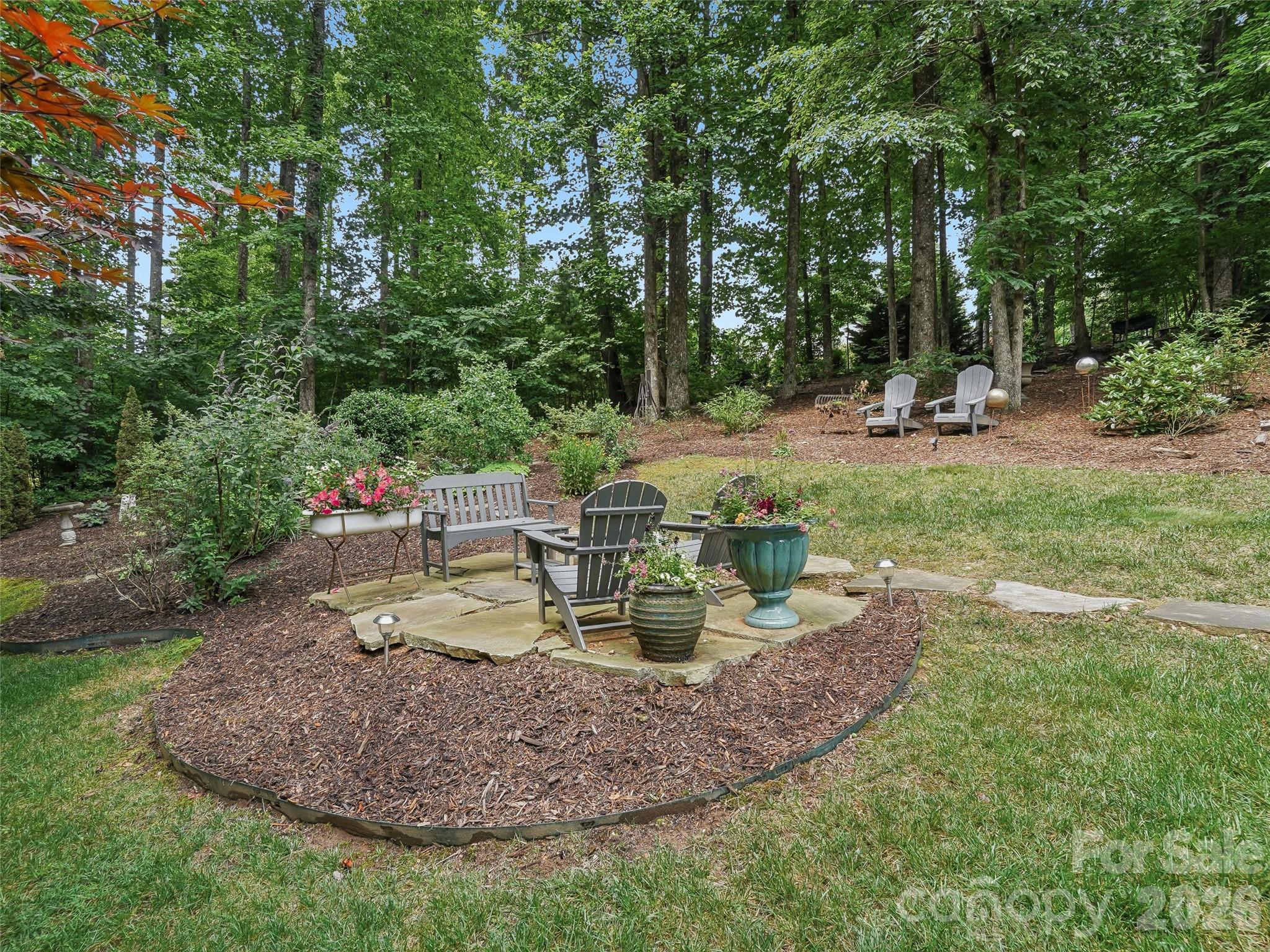 300 Pinnacle Peak Lane — Flat Rock
