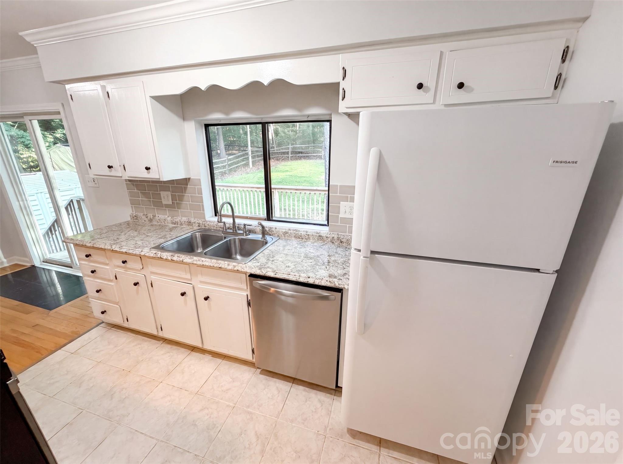 2427 Brook Canyon Drive — Charlotte