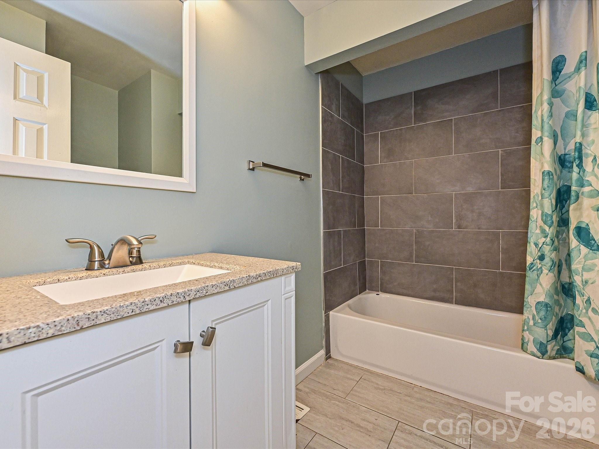 9111 Sharonbrook Drive — Charlotte