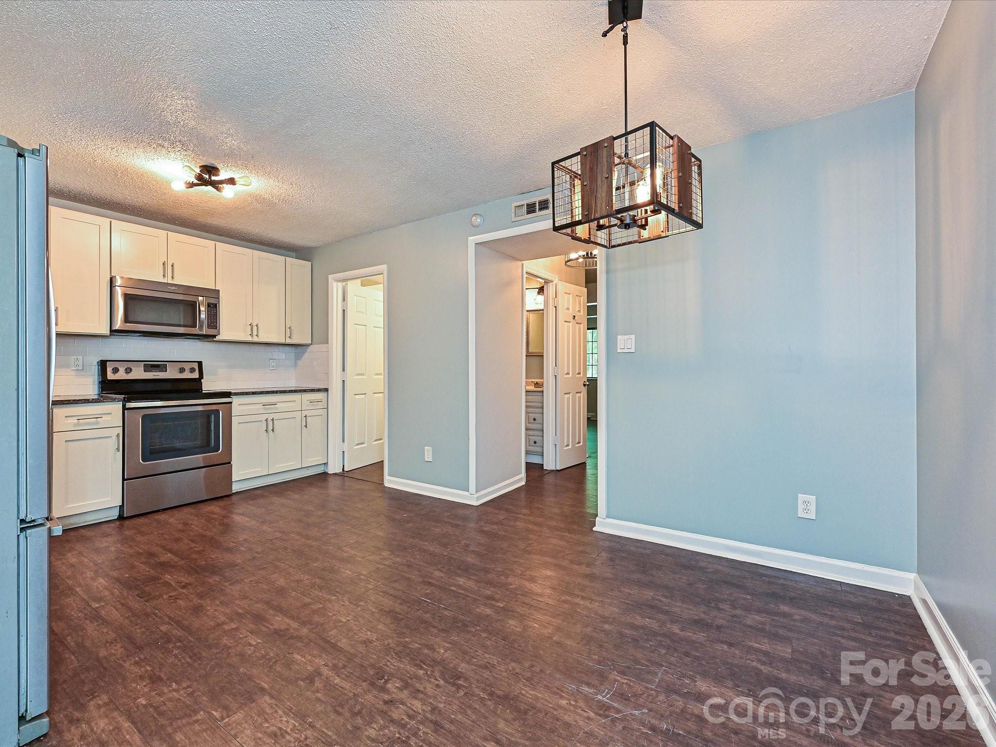 9111 Sharonbrook Drive — Charlotte