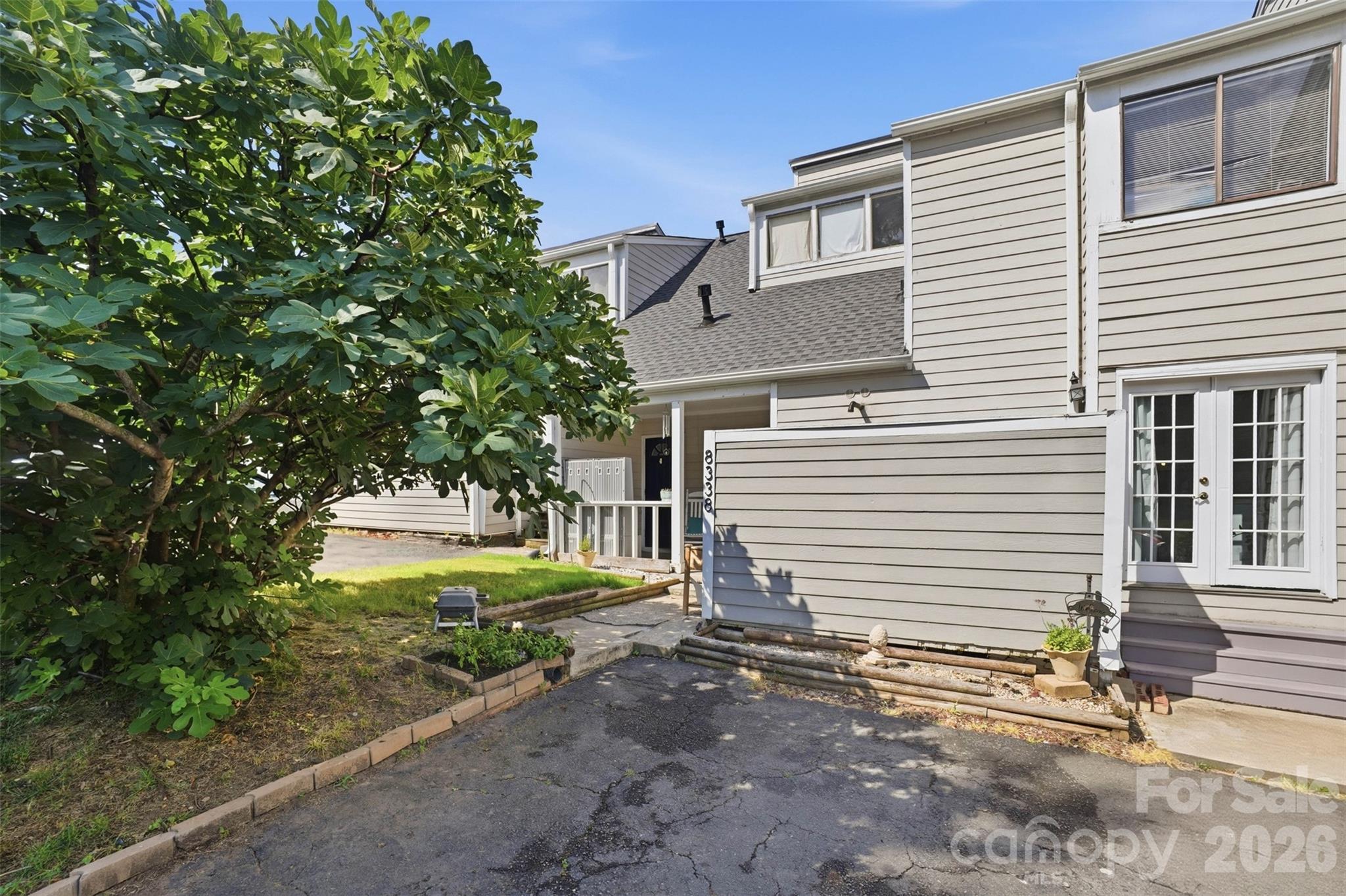 8338 Cricket Lake Drive — Charlotte