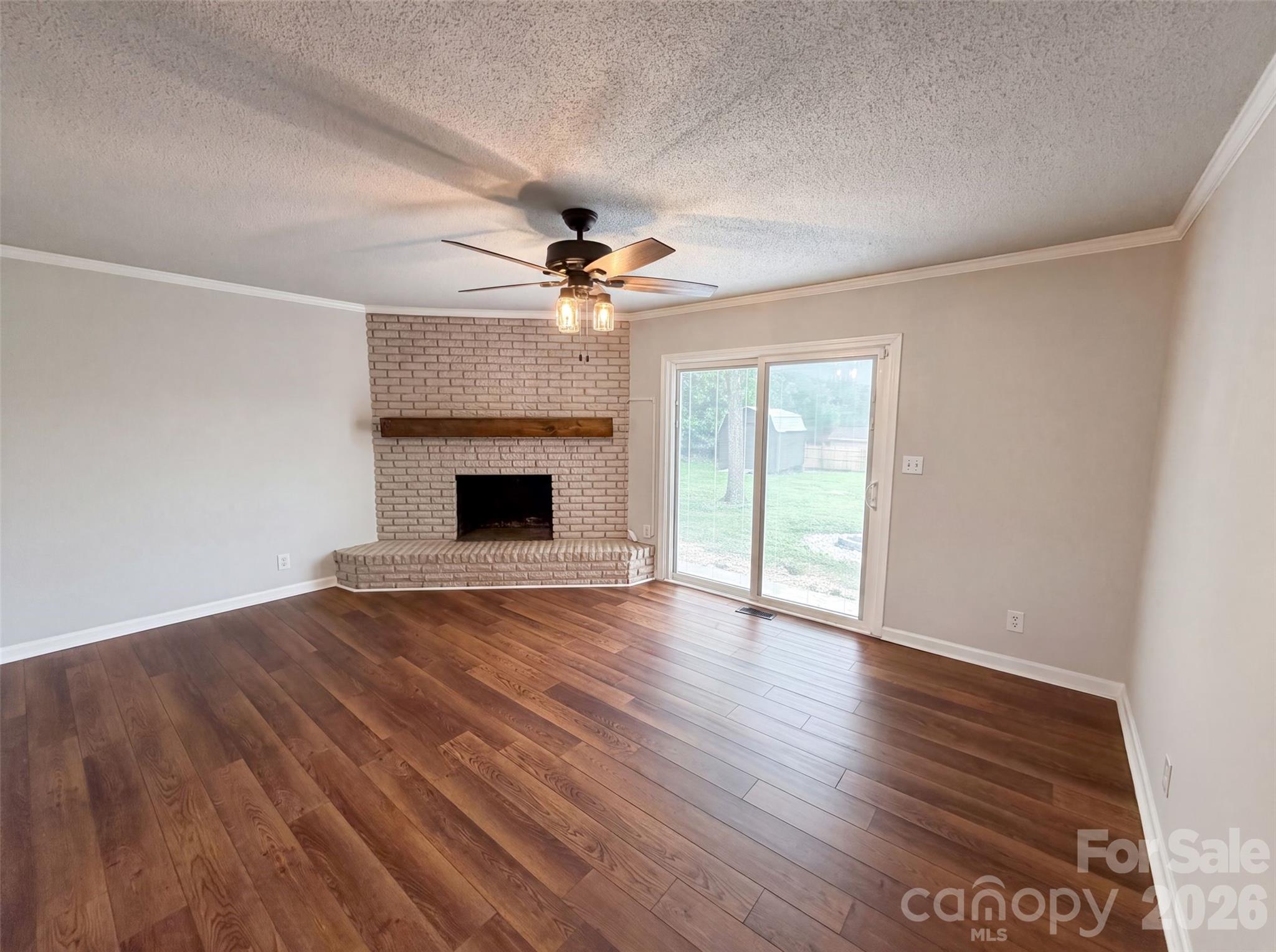 507 Texas Trail — Dallas