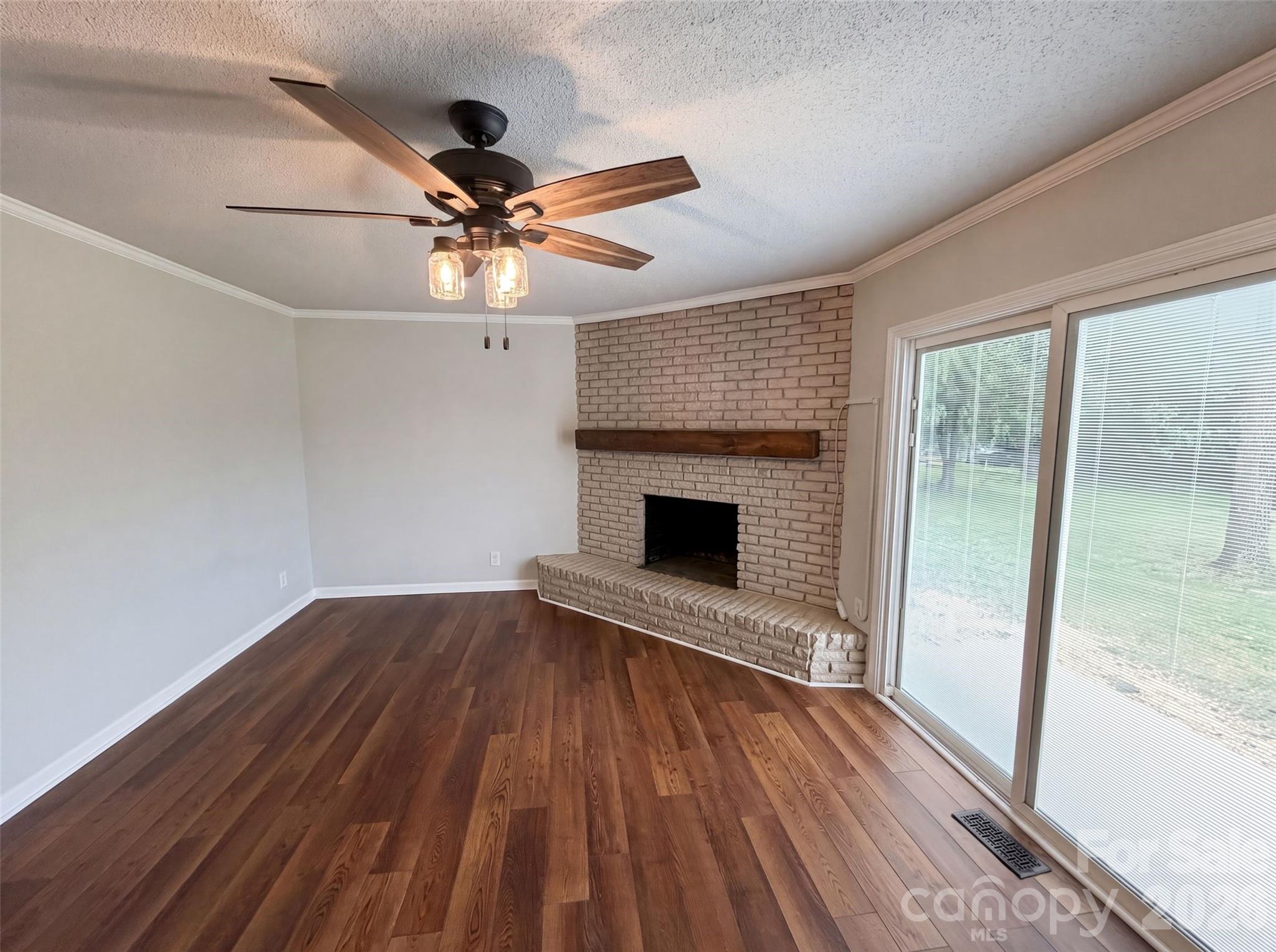 507 Texas Trail — Dallas