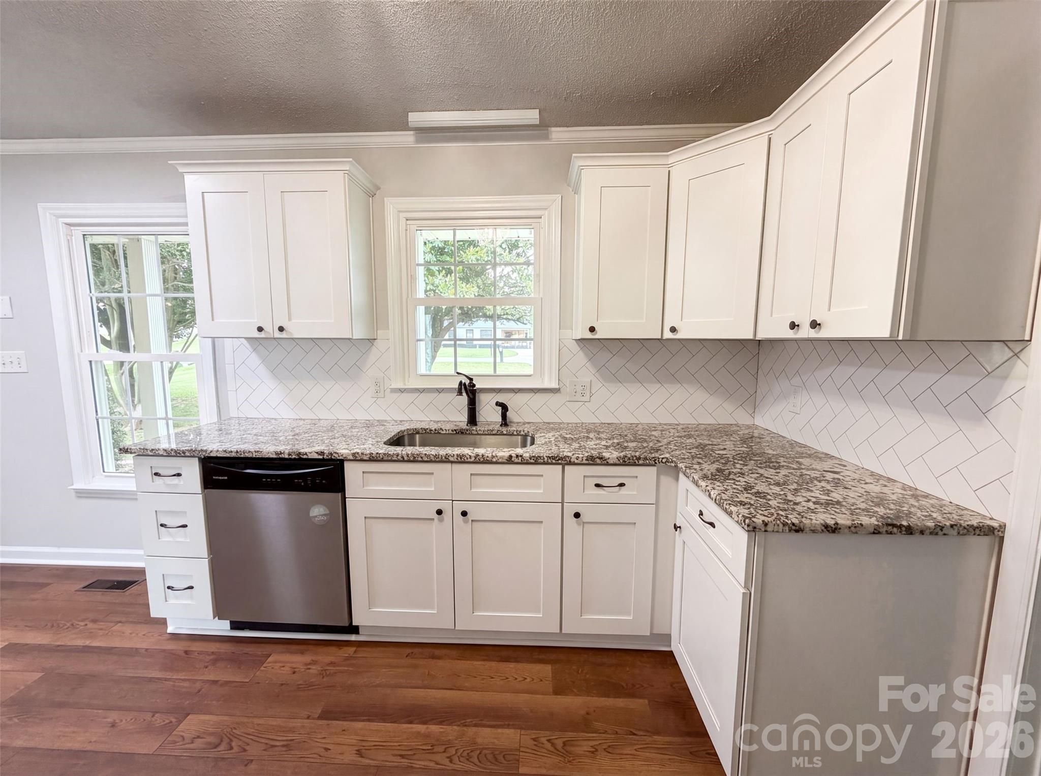 507 Texas Trail — Dallas