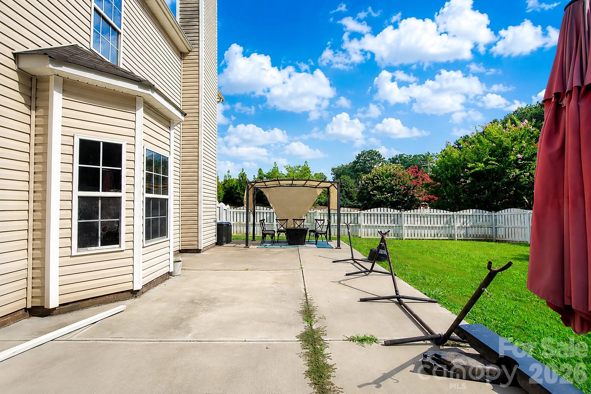 2001 Choke Berry Way — Waxhaw