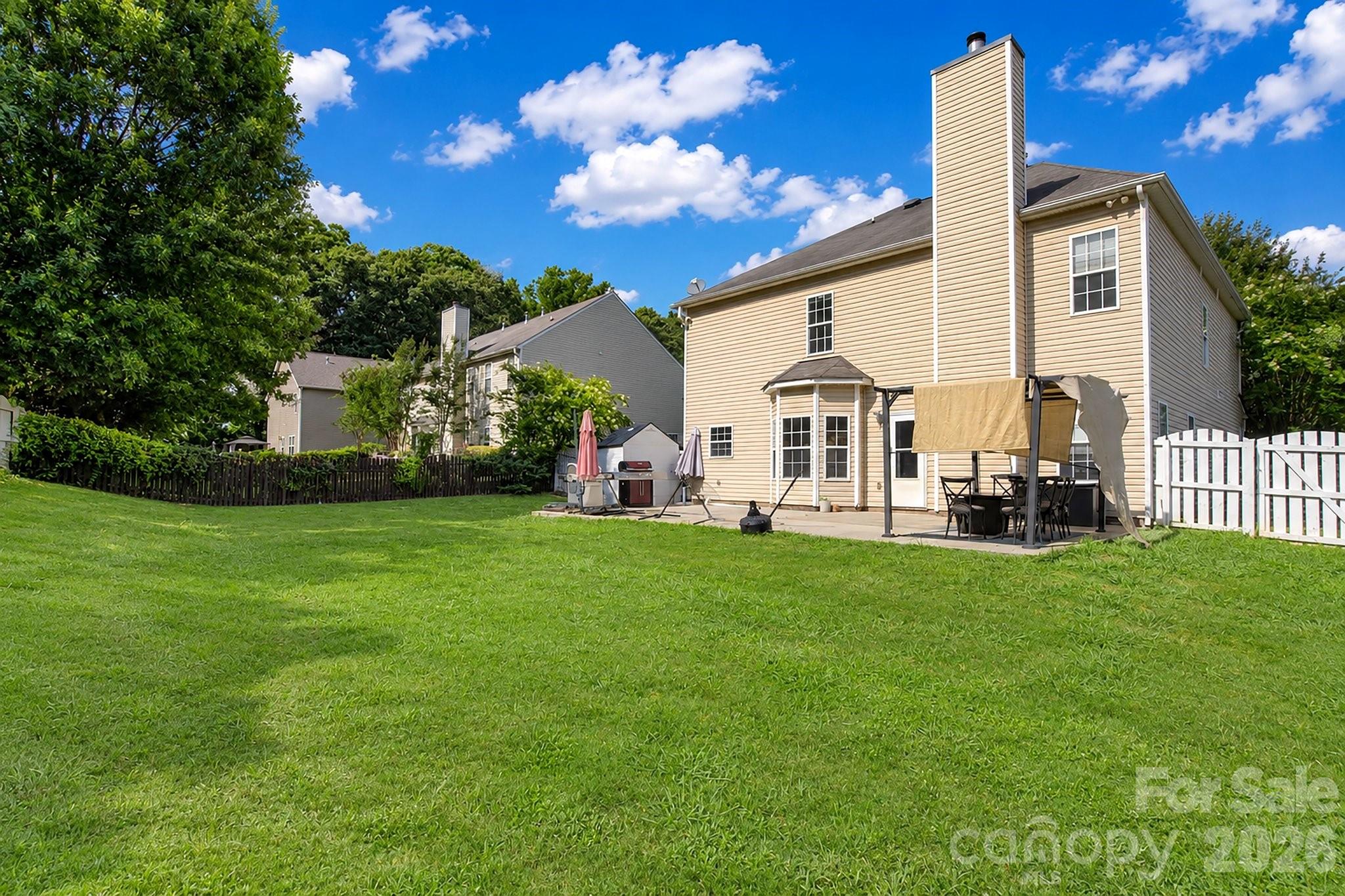 2001 Choke Berry Way — Waxhaw