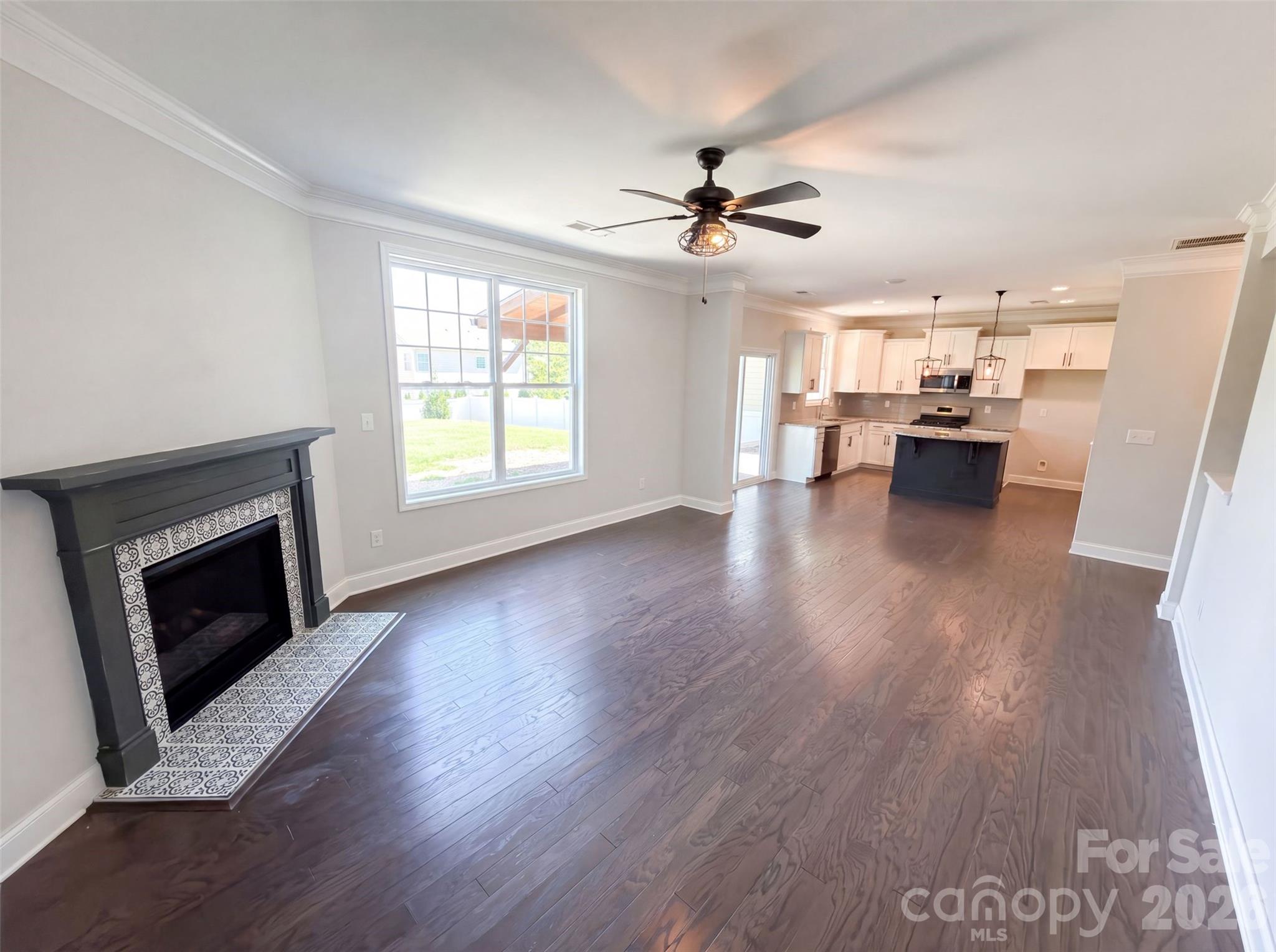 7020 Chrysanthemum Road — Lancaster