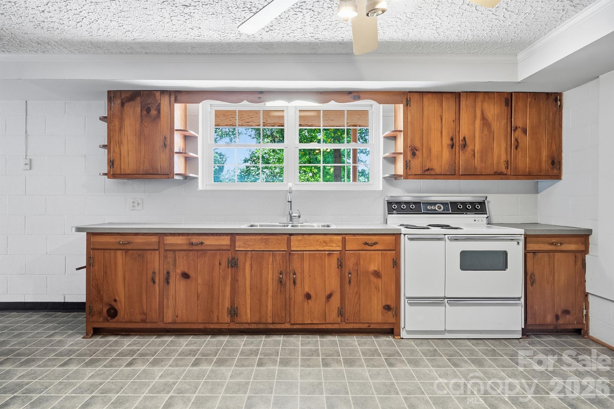 229 Rocky Lane — Lincolnton