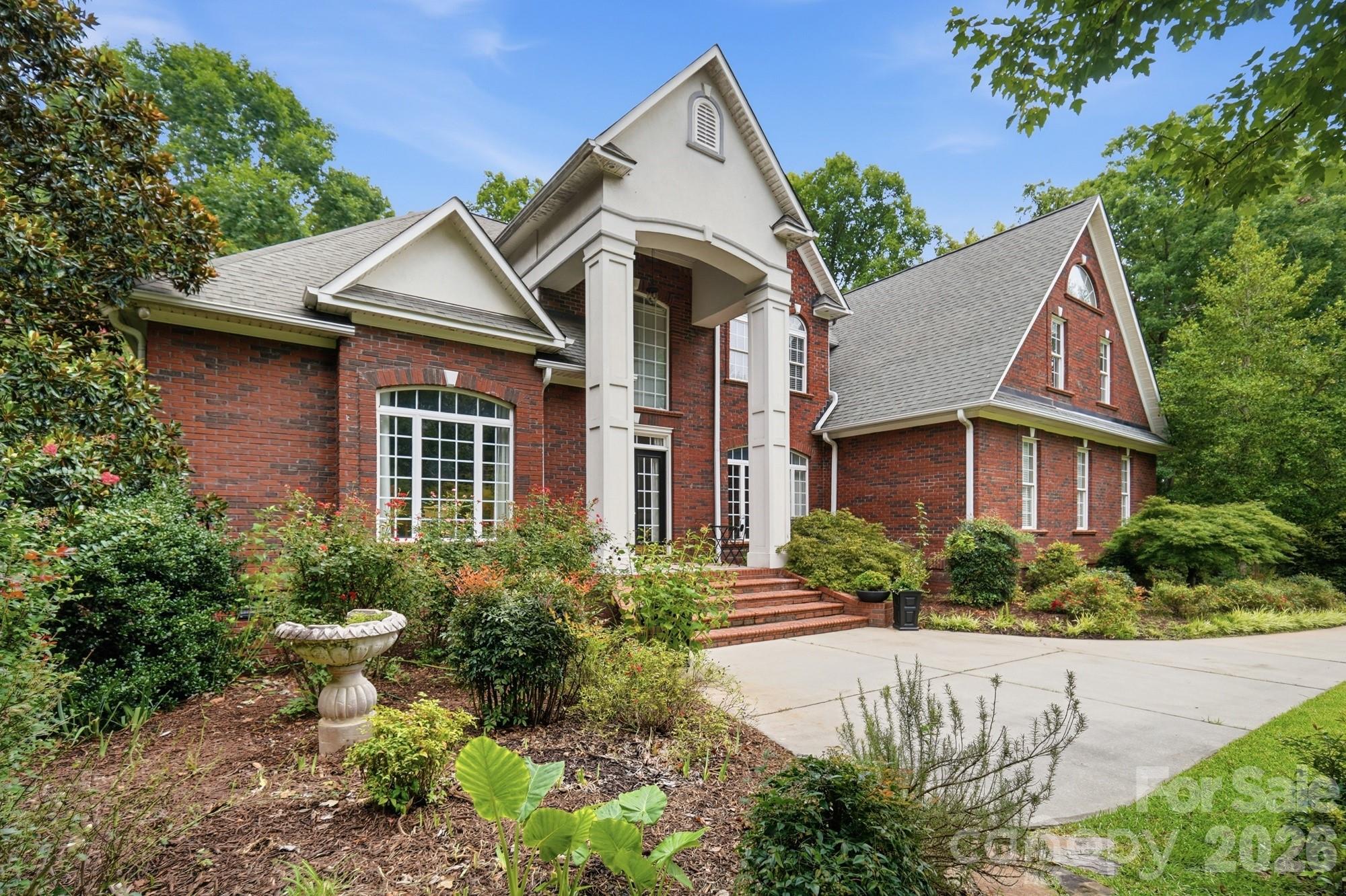1220 Grun Augen Drive — Richburg