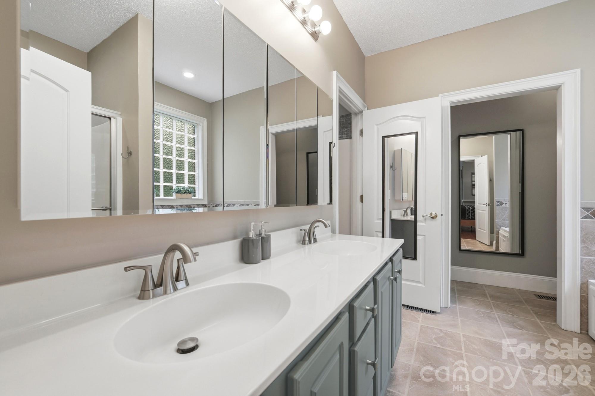 1220 Grun Augen Drive — Richburg