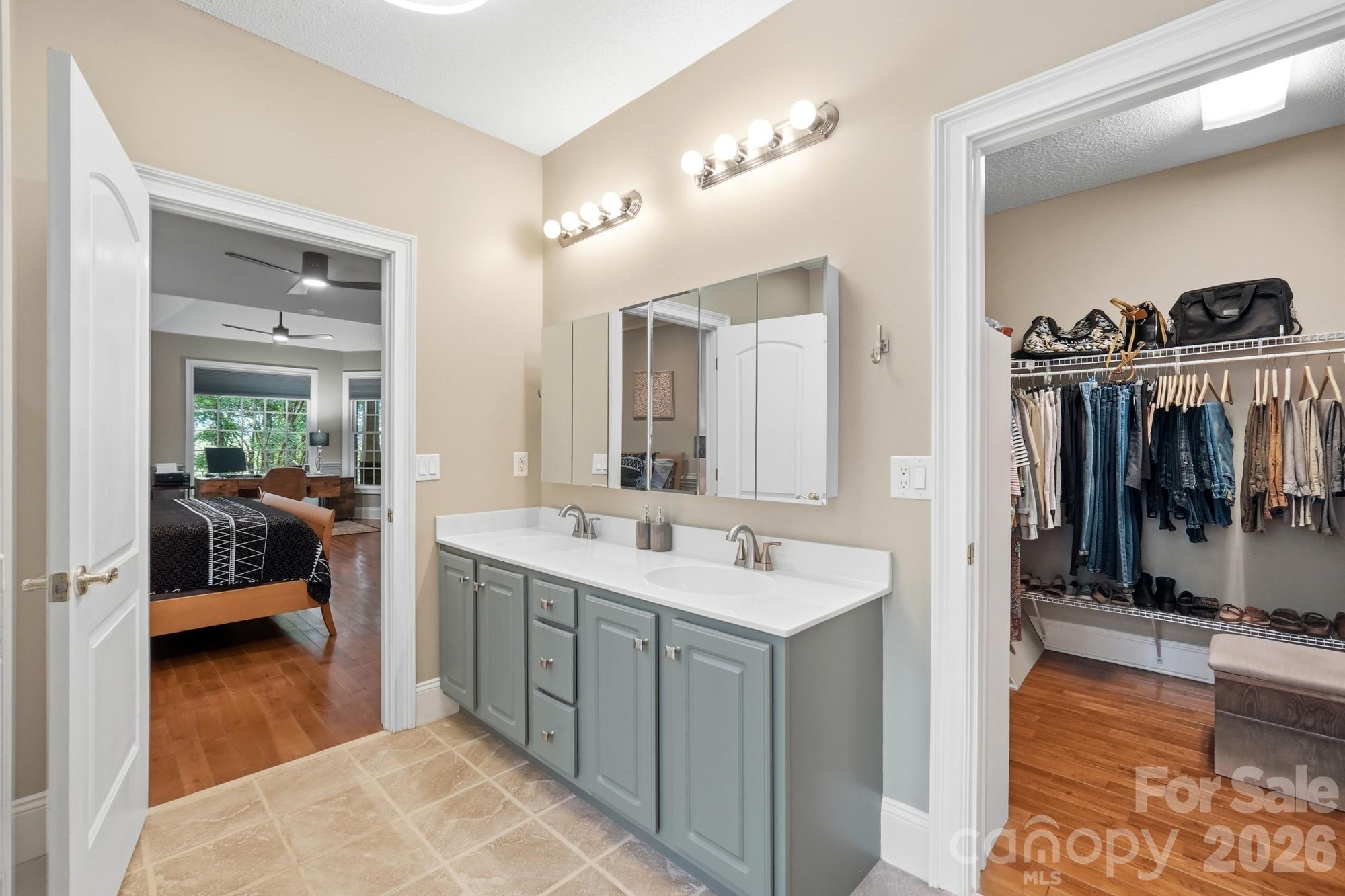1220 Grun Augen Drive — Richburg