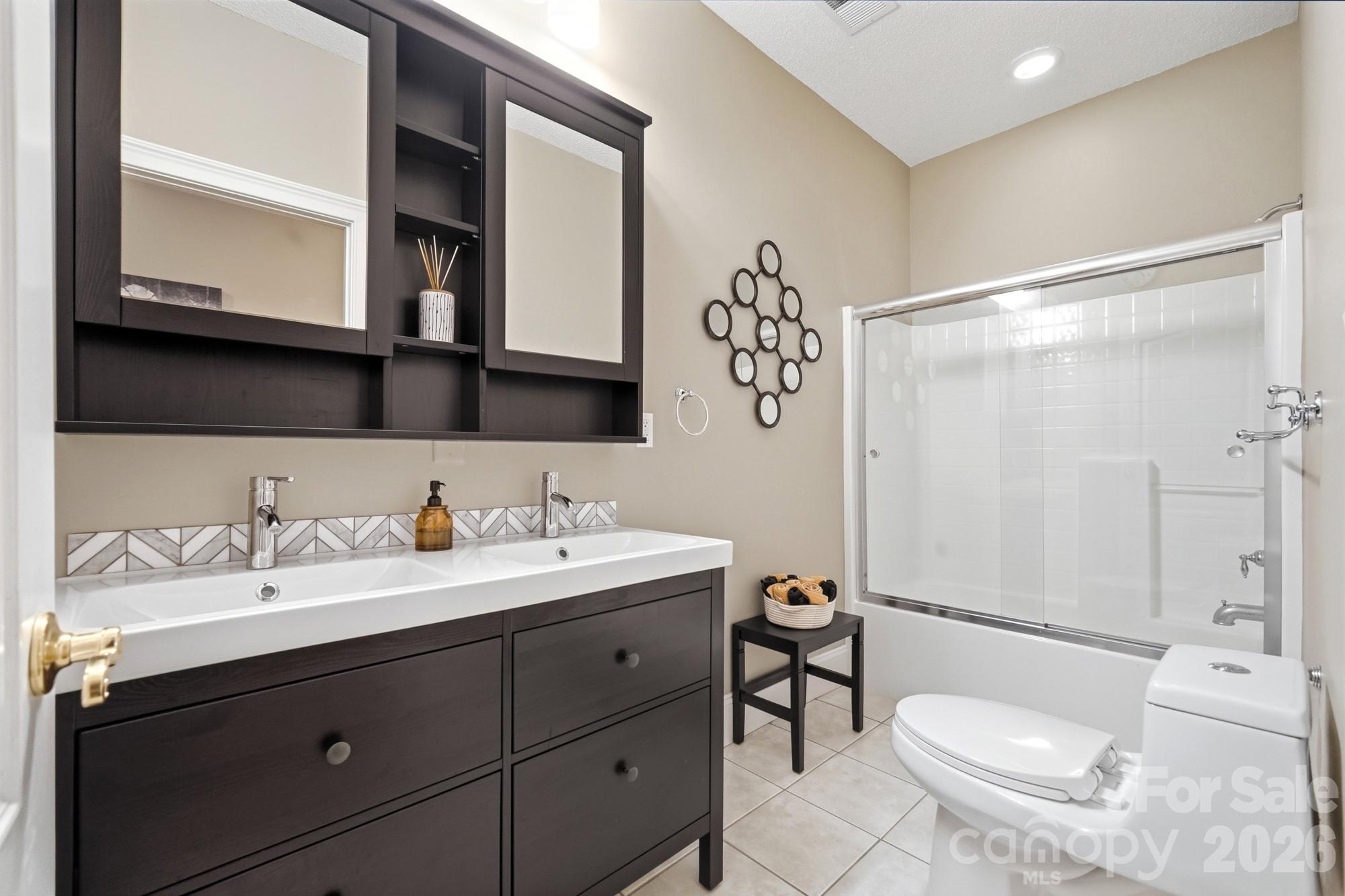 1220 Grun Augen Drive — Richburg